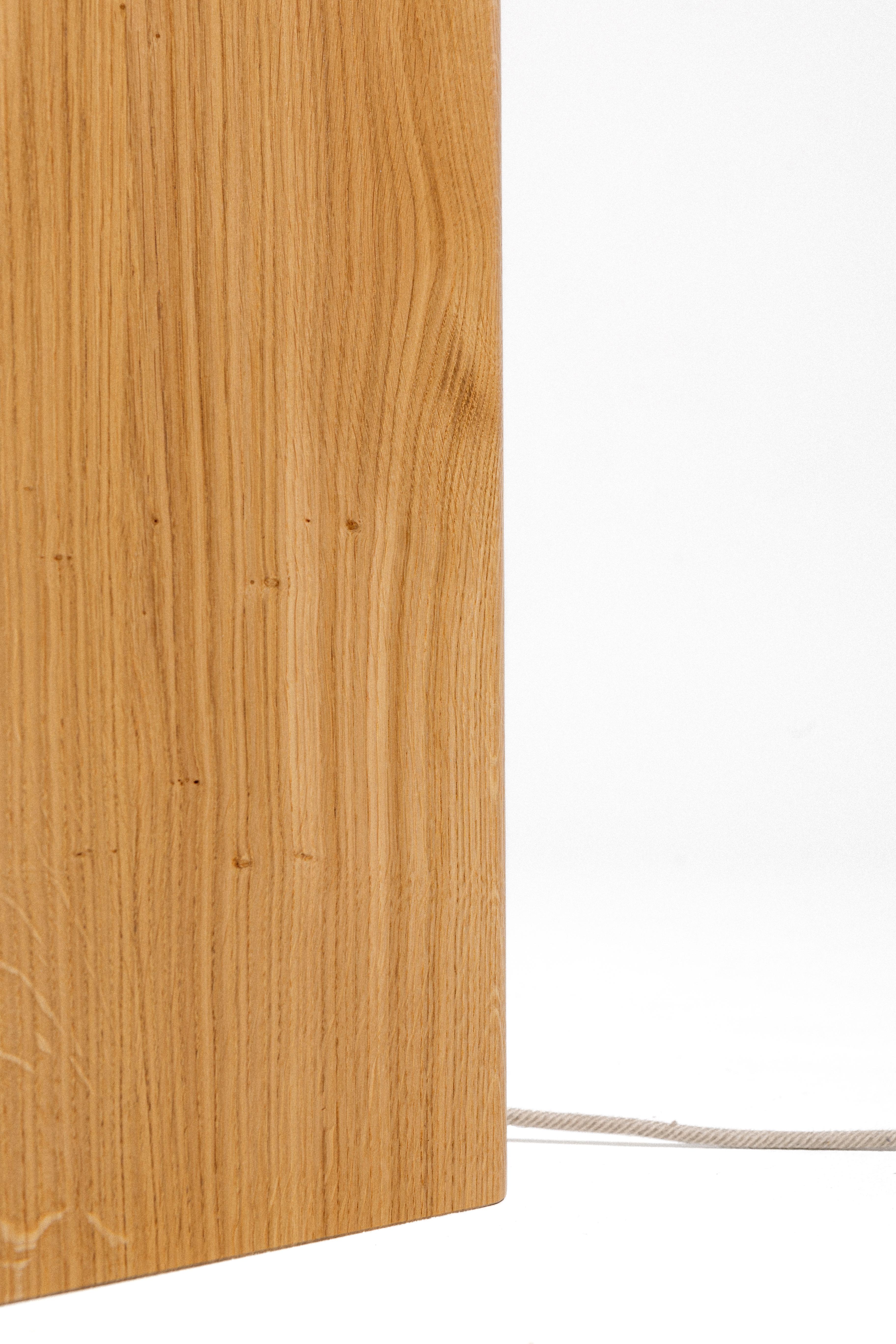 Element floor lamp in oak wood For Sale 1