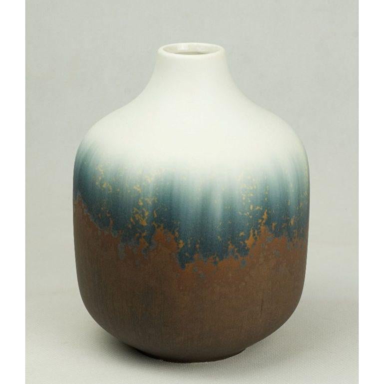 Element vase - Tall by Milan Pekar
Dimensions: D16 x H21 cm
Materials: Glaze, porcelain

Hand- crafted in the Czech Republic. 

Also available: different colors and patterns

Established own studio August 2009 – Focus mainly on porcelain,