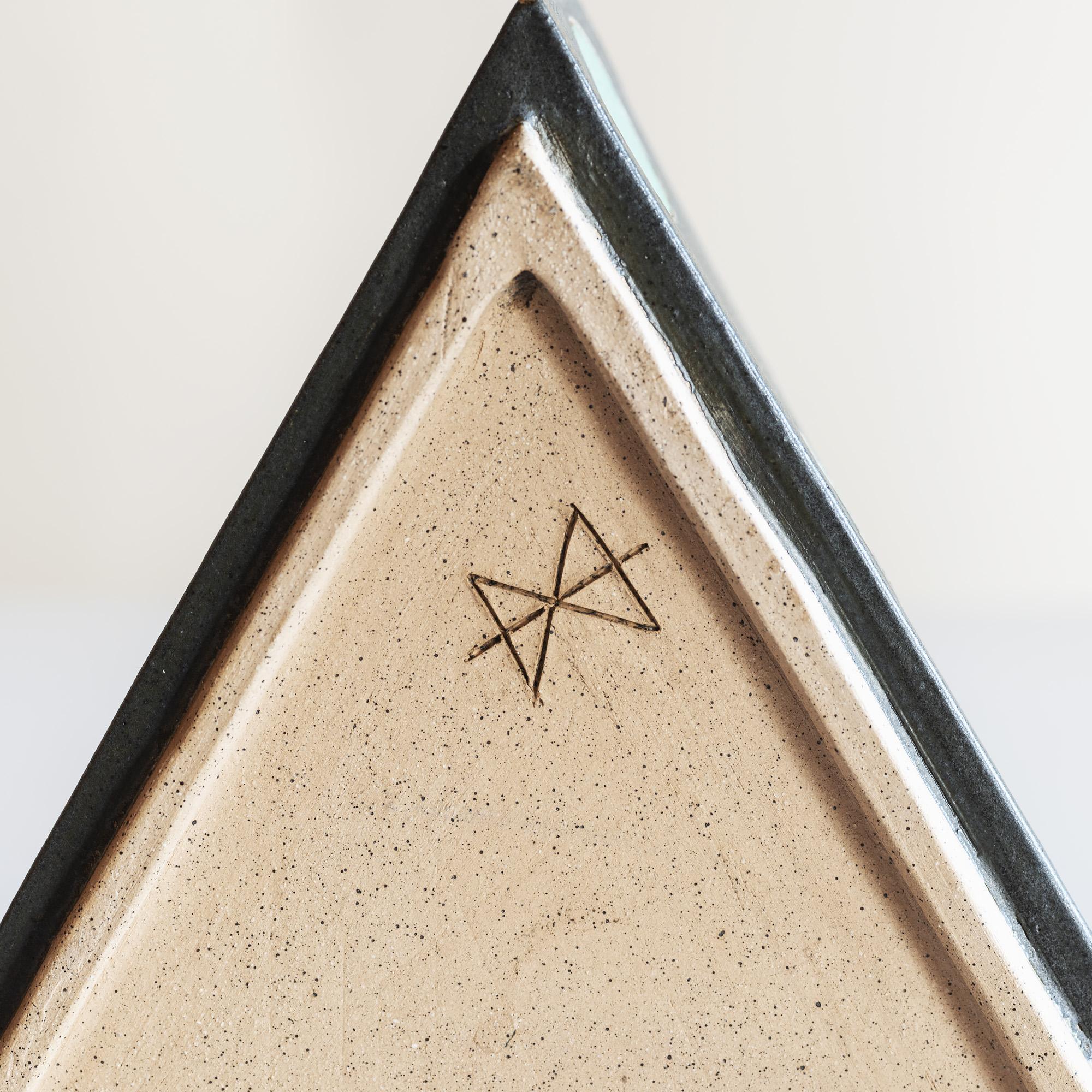 Ceramic Elemental Triangular Polka Dot Vessel by Matthew Ward, New Mexico, 2019