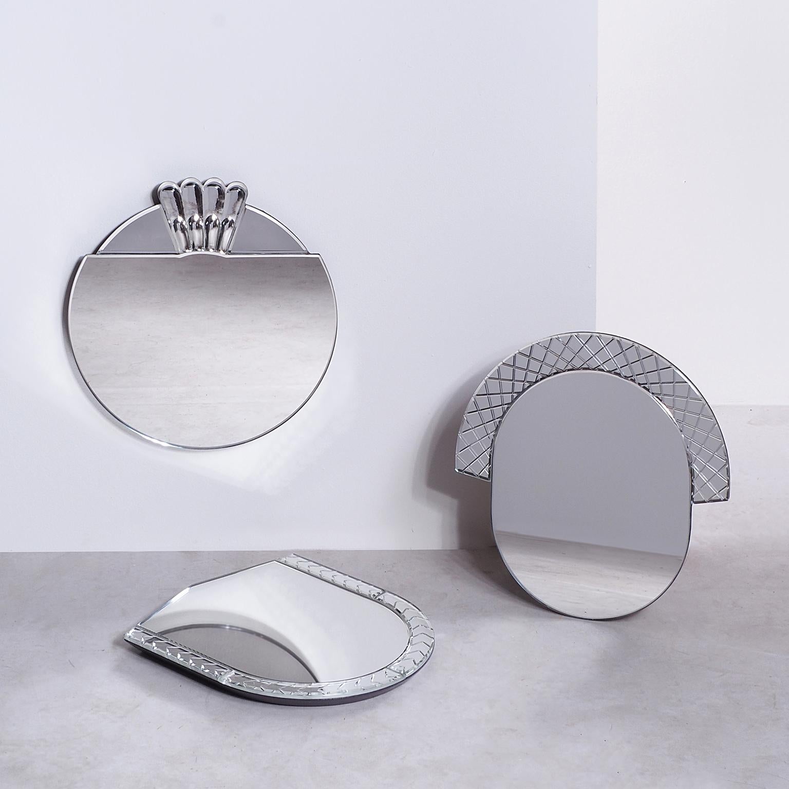Elemento Uno Medium Glass Carved Murano Mirror by Portego In New Condition For Sale In Stienta, IT