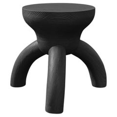 ELEMENTOS Tabouret à eau en pin sablé et finition noire par Daniel Couttolenc ELEMENTOS Tabouret à eau en pin sablé et finition noire par Daniel Couttolenc