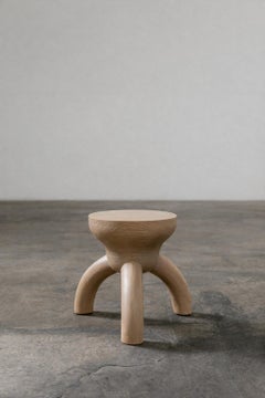 ELEMENTOS Sgabello ad acqua in pino sabbiato con finitura naturale di Daniel Couttolenc