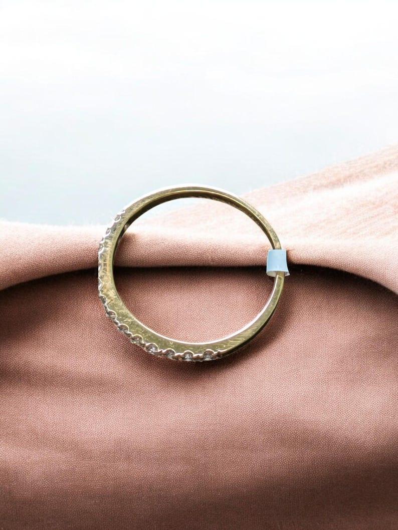 Moderne Elena  Bracelet d'anniversaire en or jaune 14k avec .25 ct de diamants ronds naturels en vente