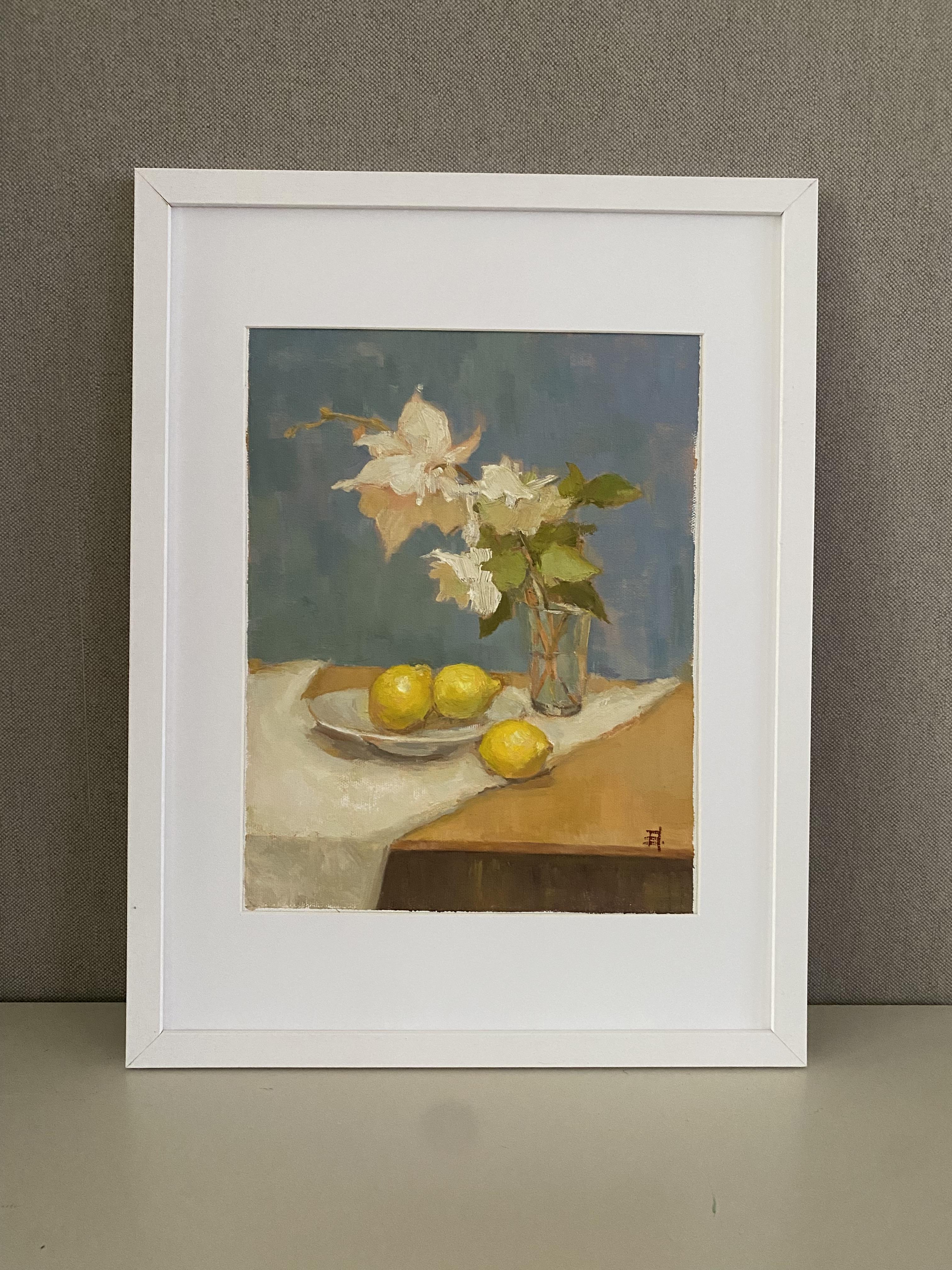 Limones y flores blancas, bodegón, Impresionismo, óleo sobre lienzo, diseño mural - Painting de Elena Bulatova