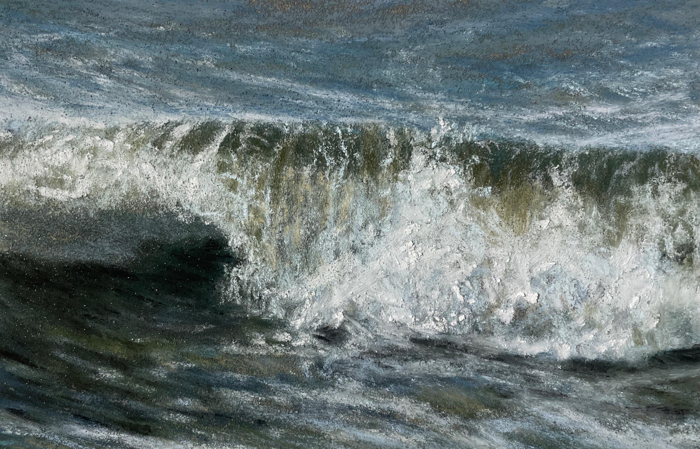 Océano II" de Elena Degenhardt es una conmovedora representación del implacable y eterno espíritu del mar. Realizada en 2022, esta exquisita obra de arte original mide 10 x 15 cm, está realizada en suave pastel sobre papel, y viene elegantemente