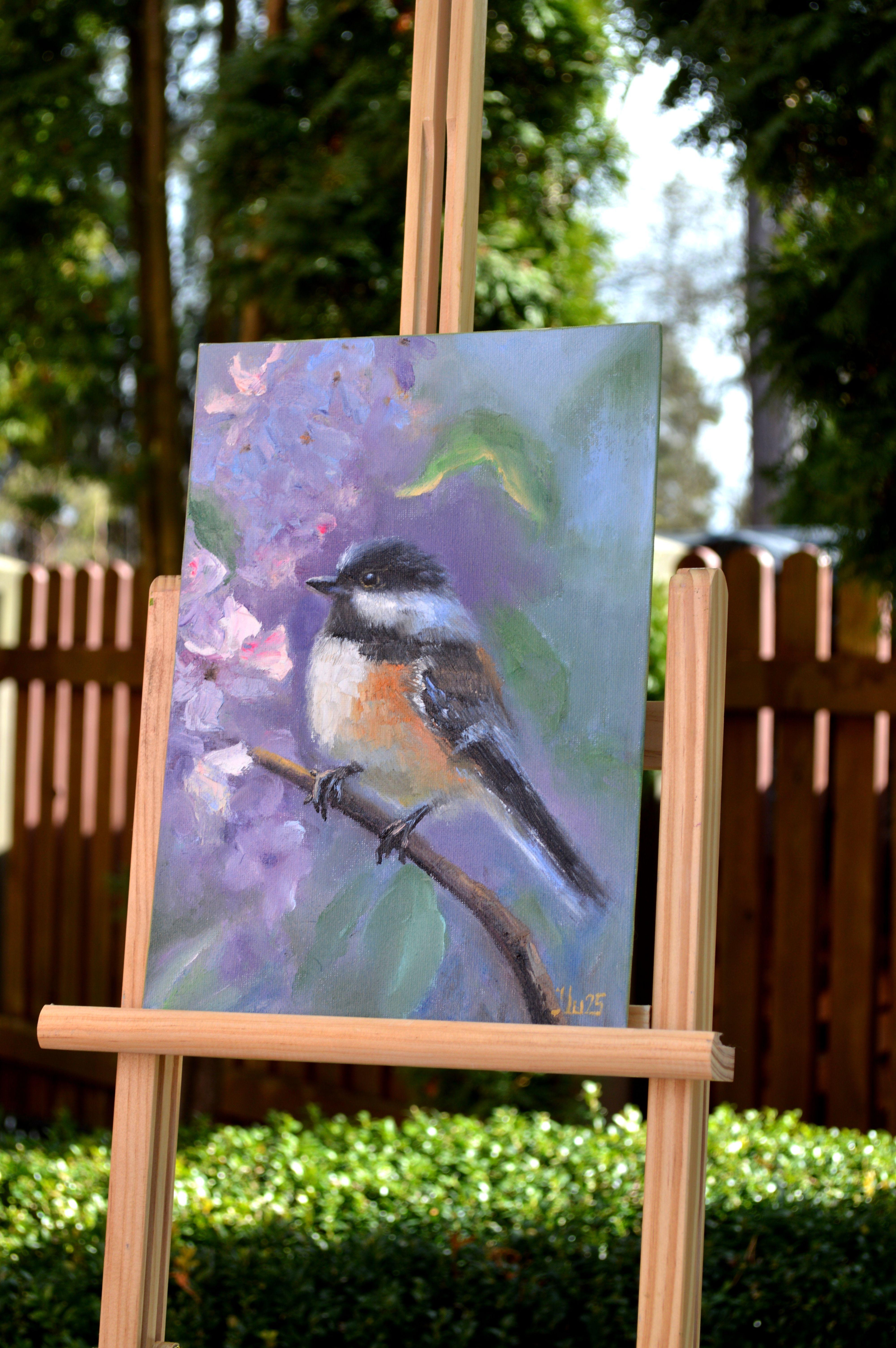 Pájaro en un jardín en flor - Animal Painting Gris de Elena Lukina