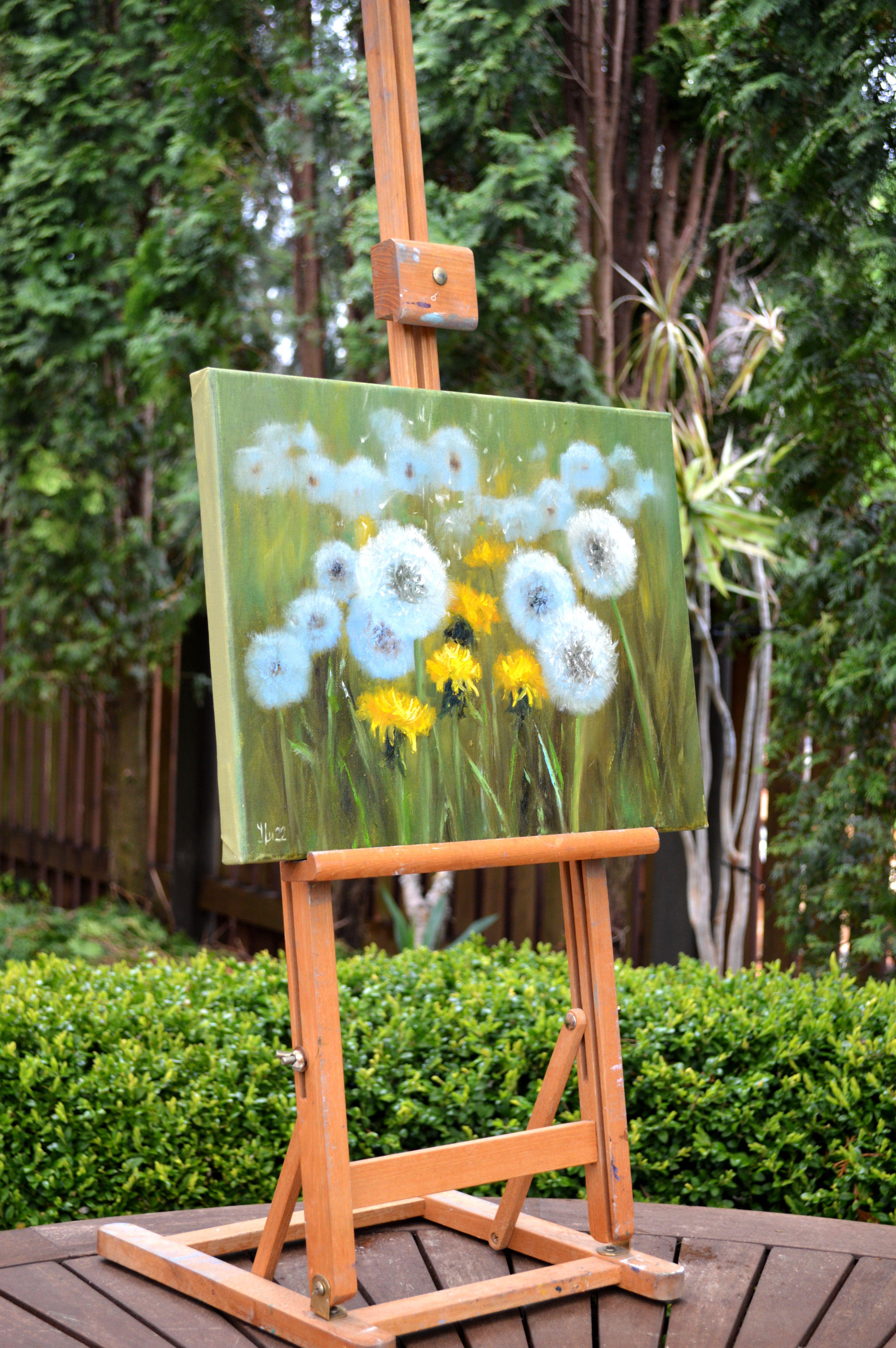 Pissenlits délicats - Gris Landscape Painting par Elena Lukina