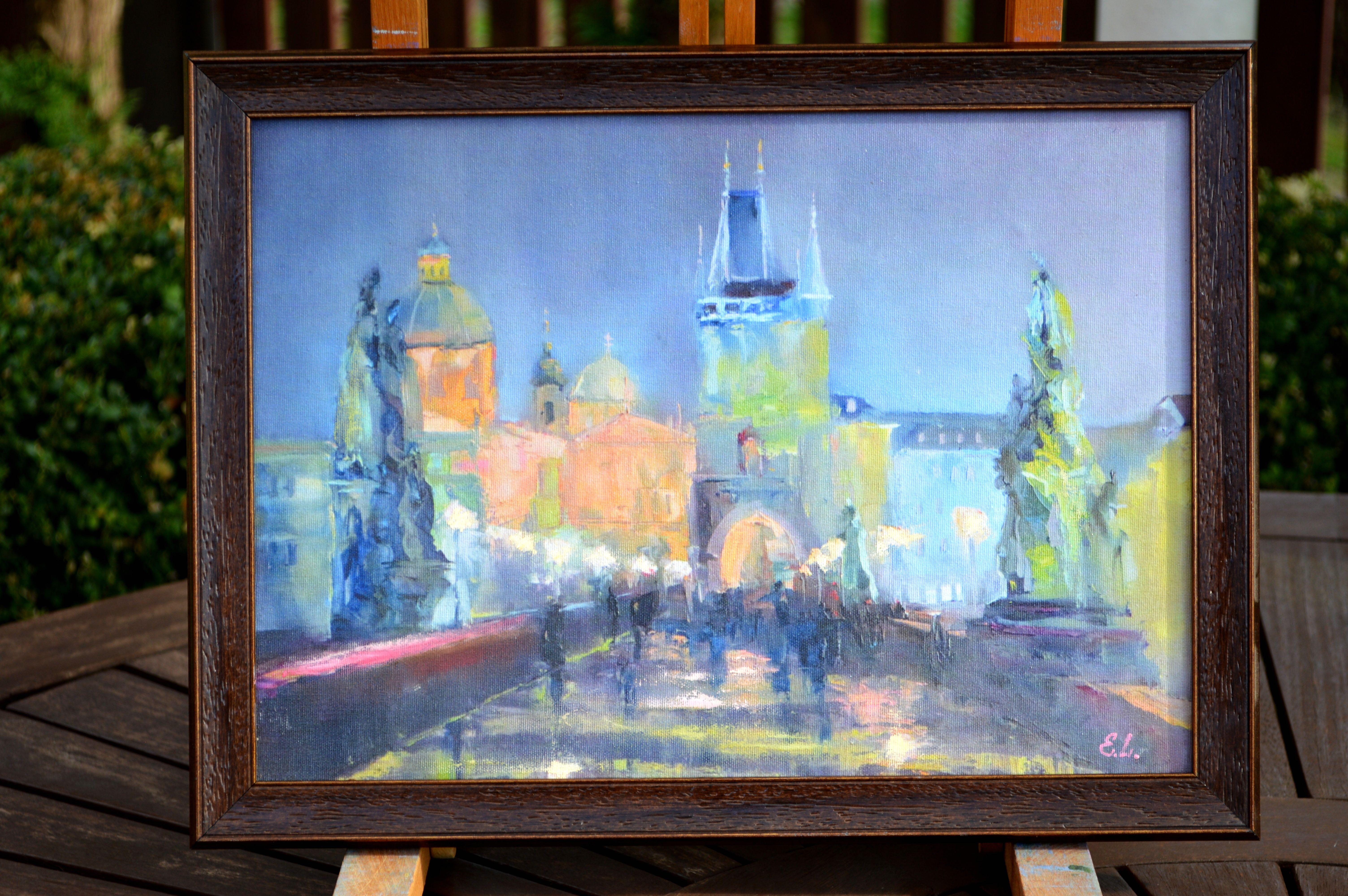 Luces nocturnas de Praga. El Puente de Carlos. - Landscape Painting Azul de Elena Lukina