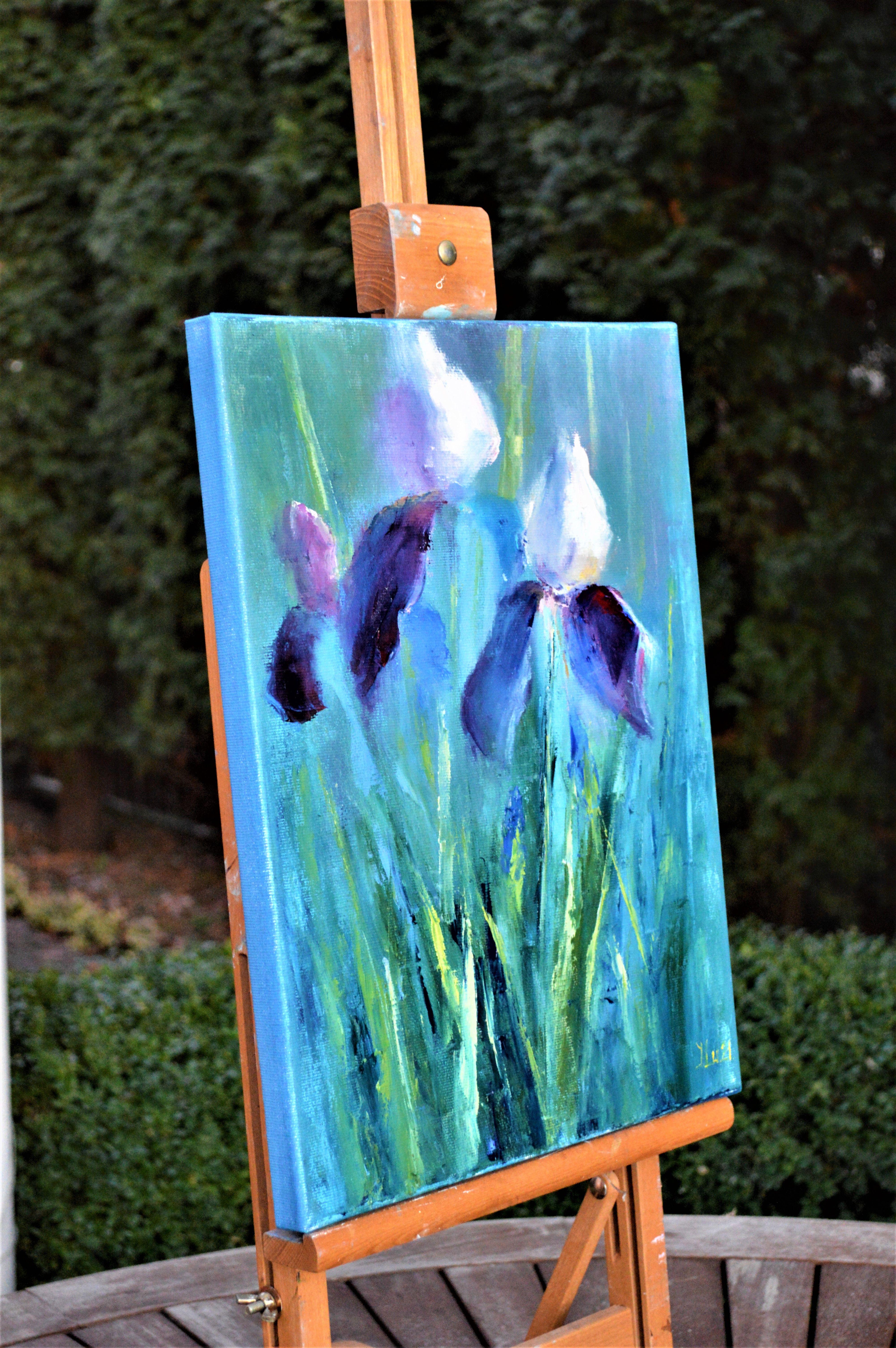 Iris - Still-Life Painting Blu di Elena Lukina
