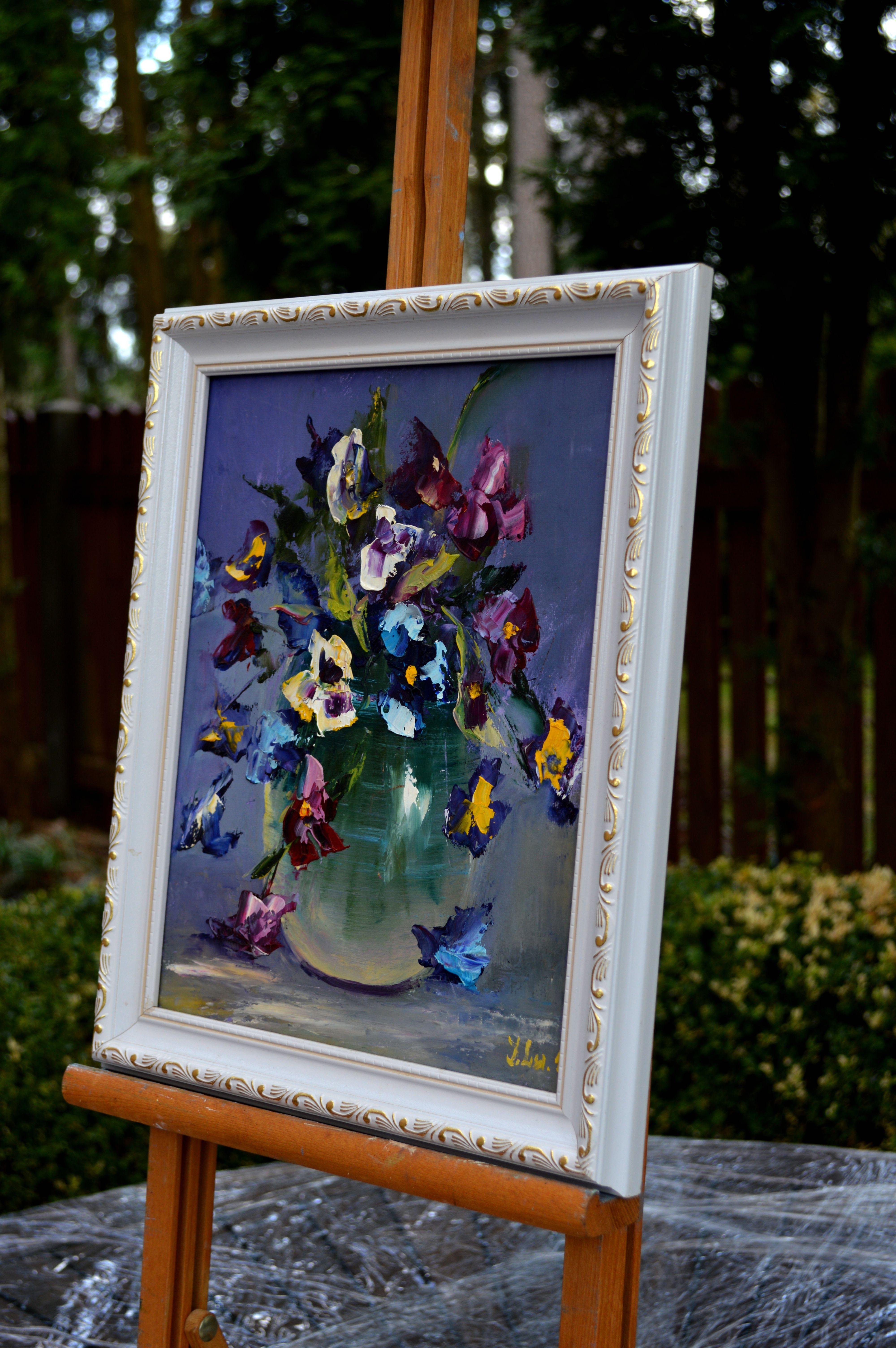 En este óleo, di rienda suelta a mi pasión por la vibrante danza de la naturaleza, capturando los tonos vivos y las texturas dinámicas de las flores en flor en una composición llena de vida. Mis pinceladas dan vida a cada pétalo, reflejando mis