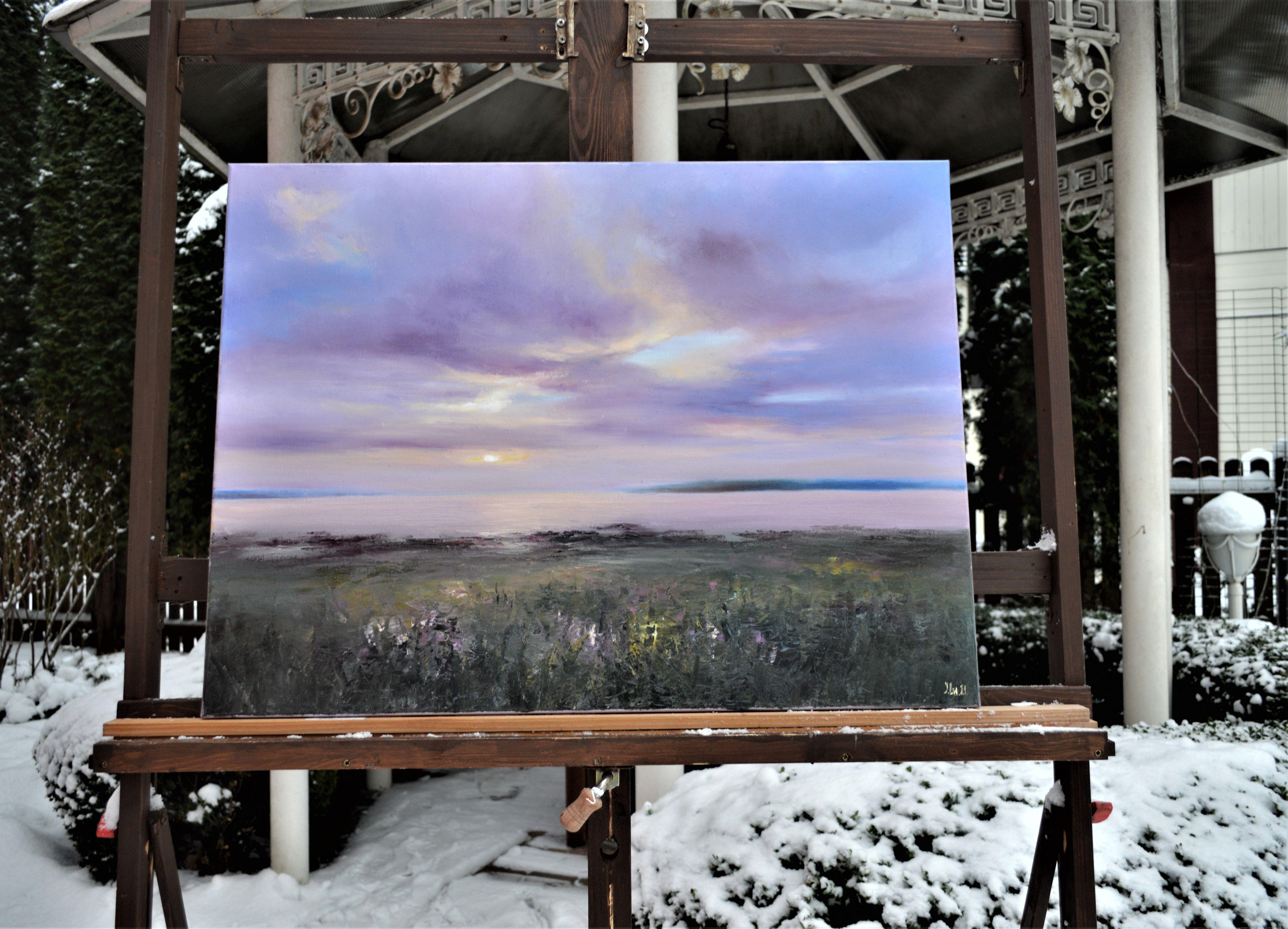Rosa Sonnenuntergang am Fluss – Painting von Elena Lukina
