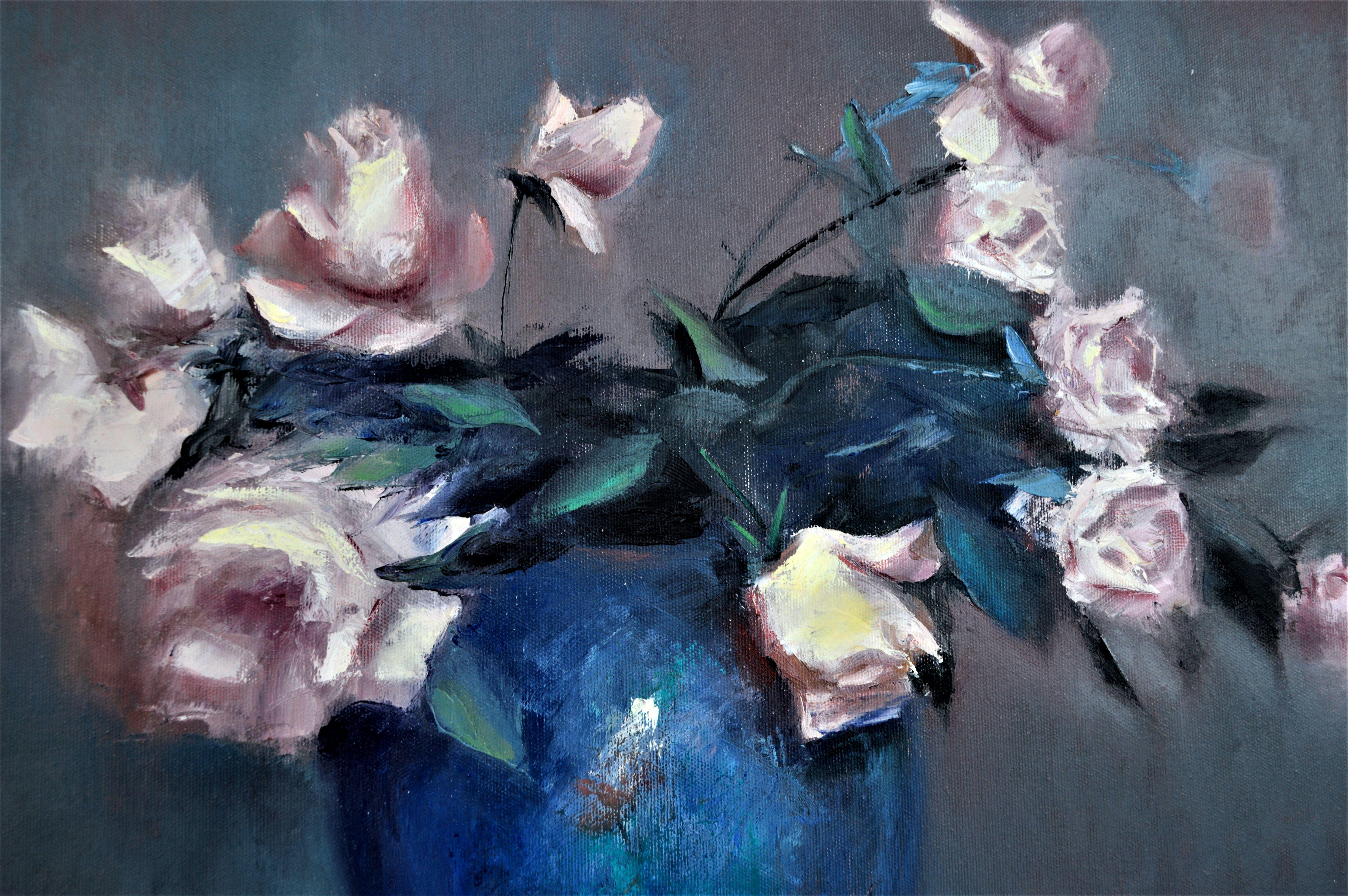 Roses in a blue vase 50X70 oil painting. For Sale 7