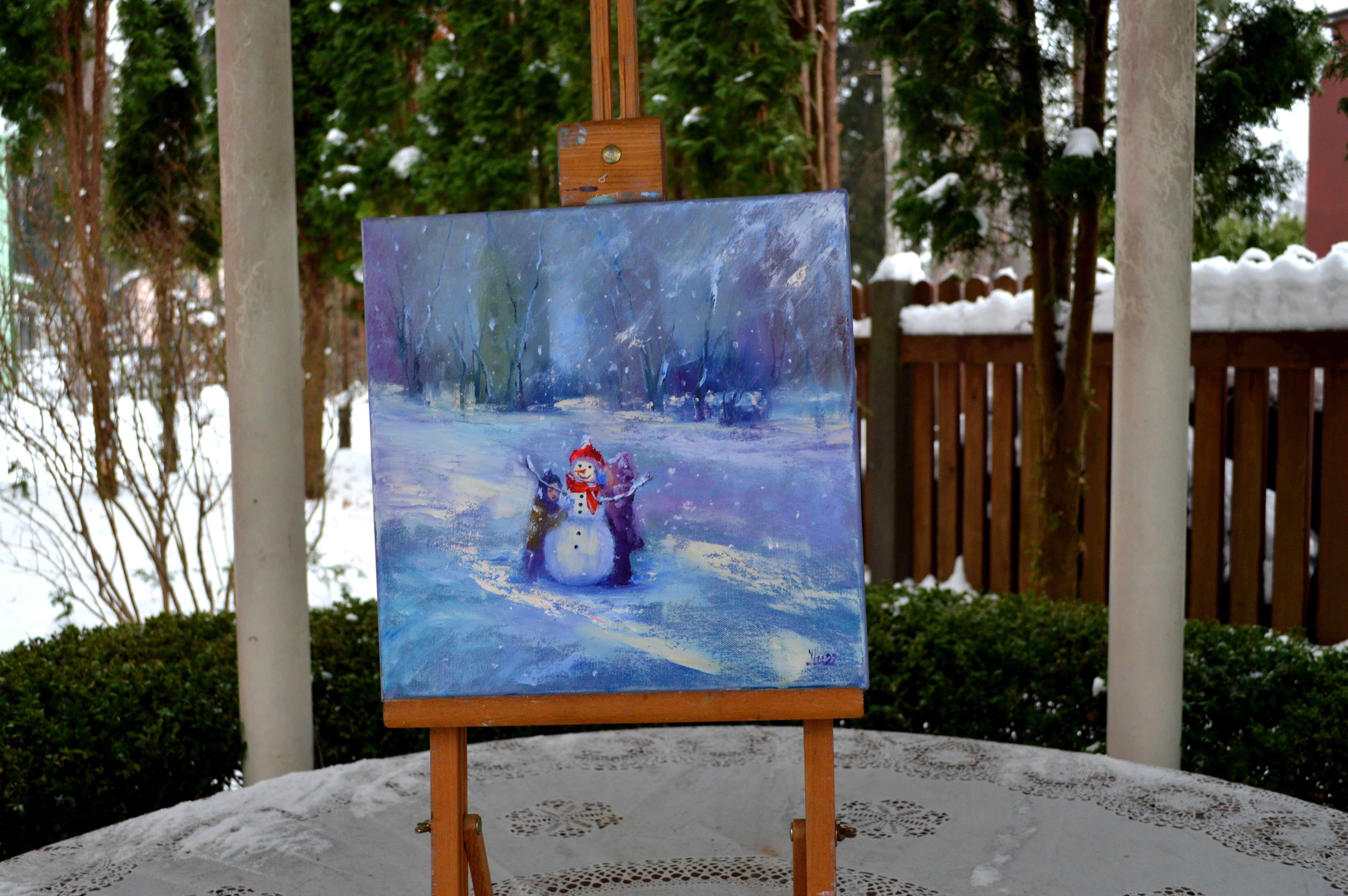 Hiver enneigé. Les enfants font un bonhomme de neige - Painting de Elena Lukina