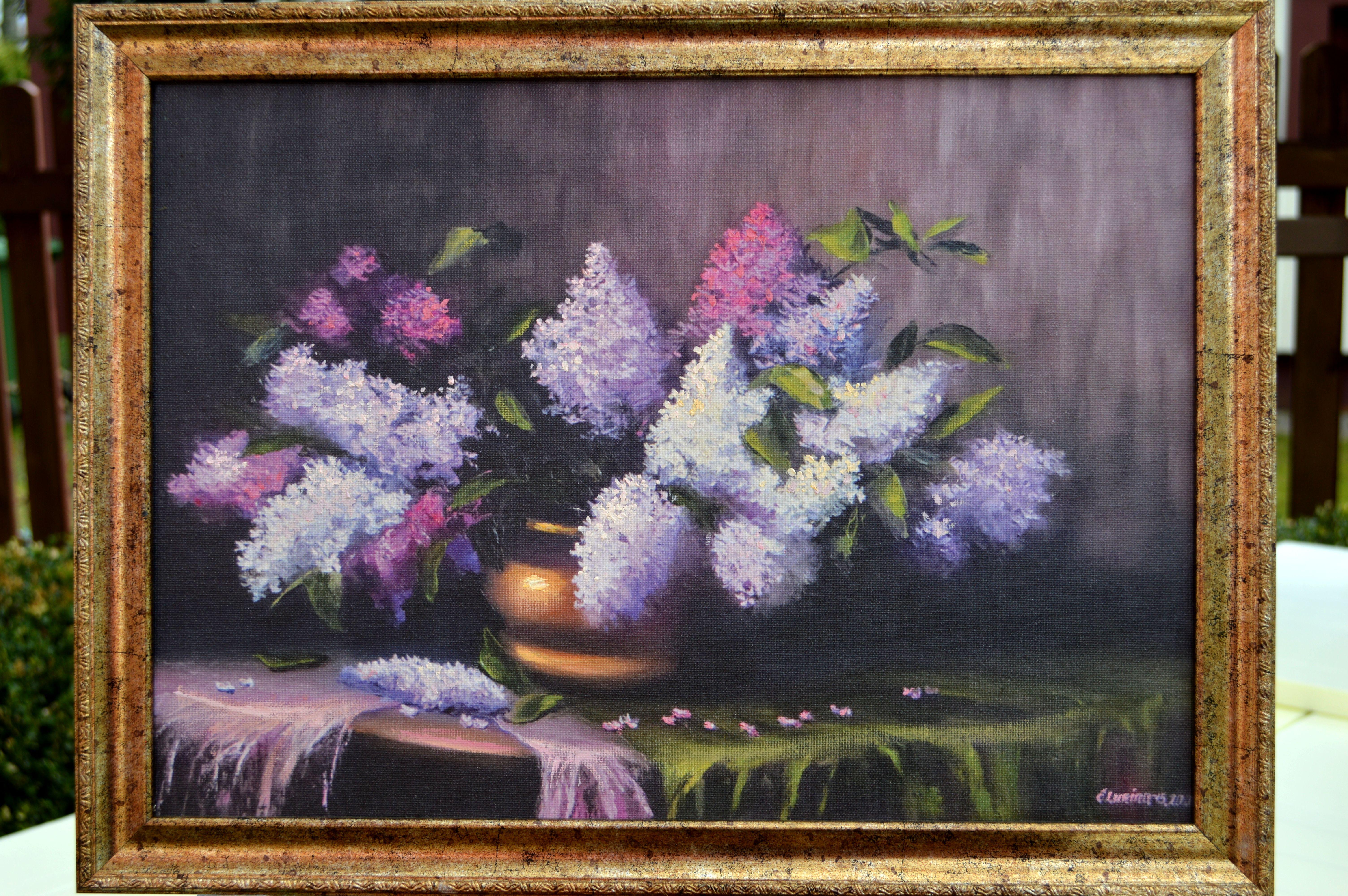 Natura morta con lillà - Painting di Elena Lukina