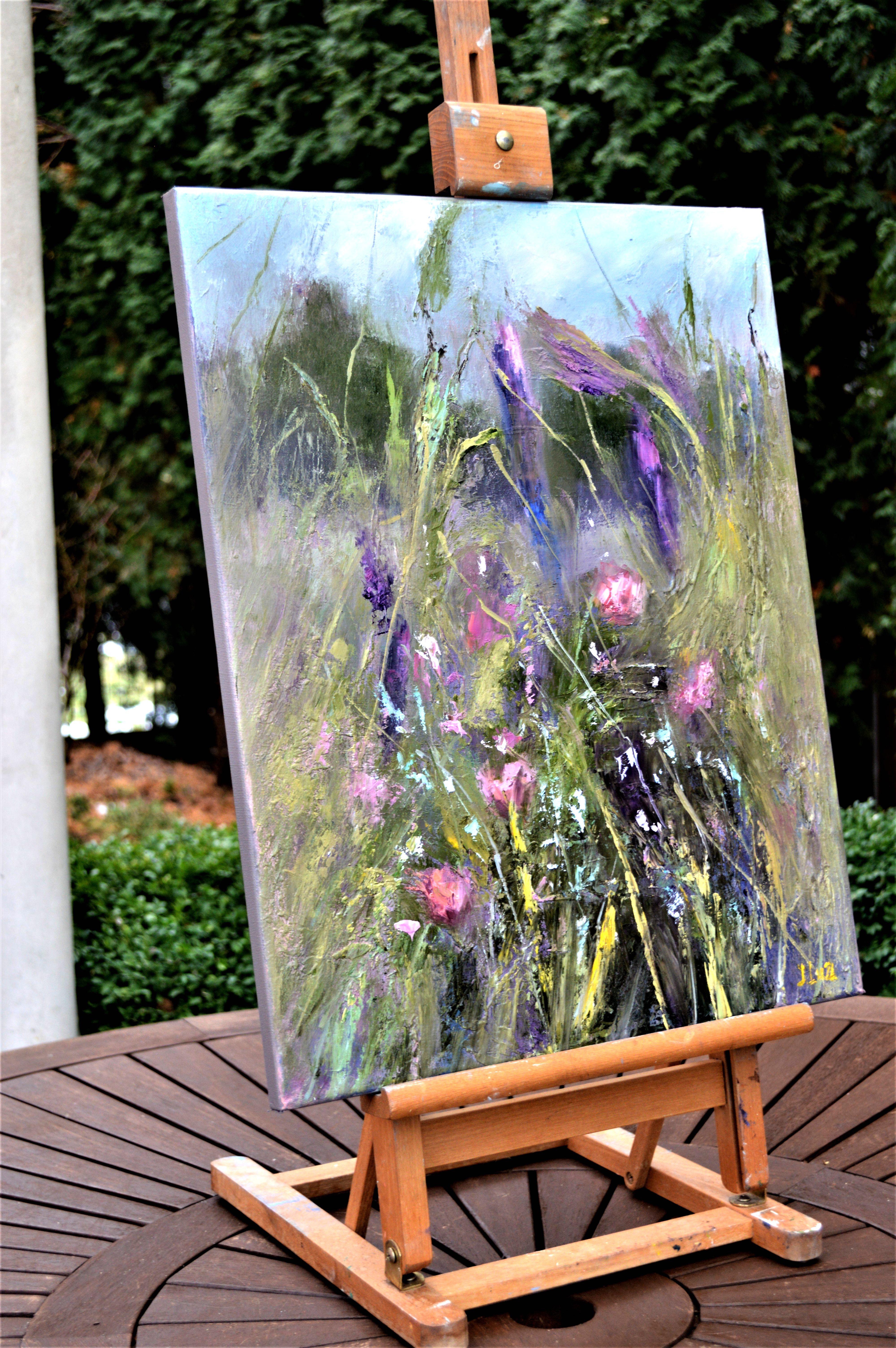 Le parfum des herbes sauvages - Gris Interior Painting par Elena Lukina