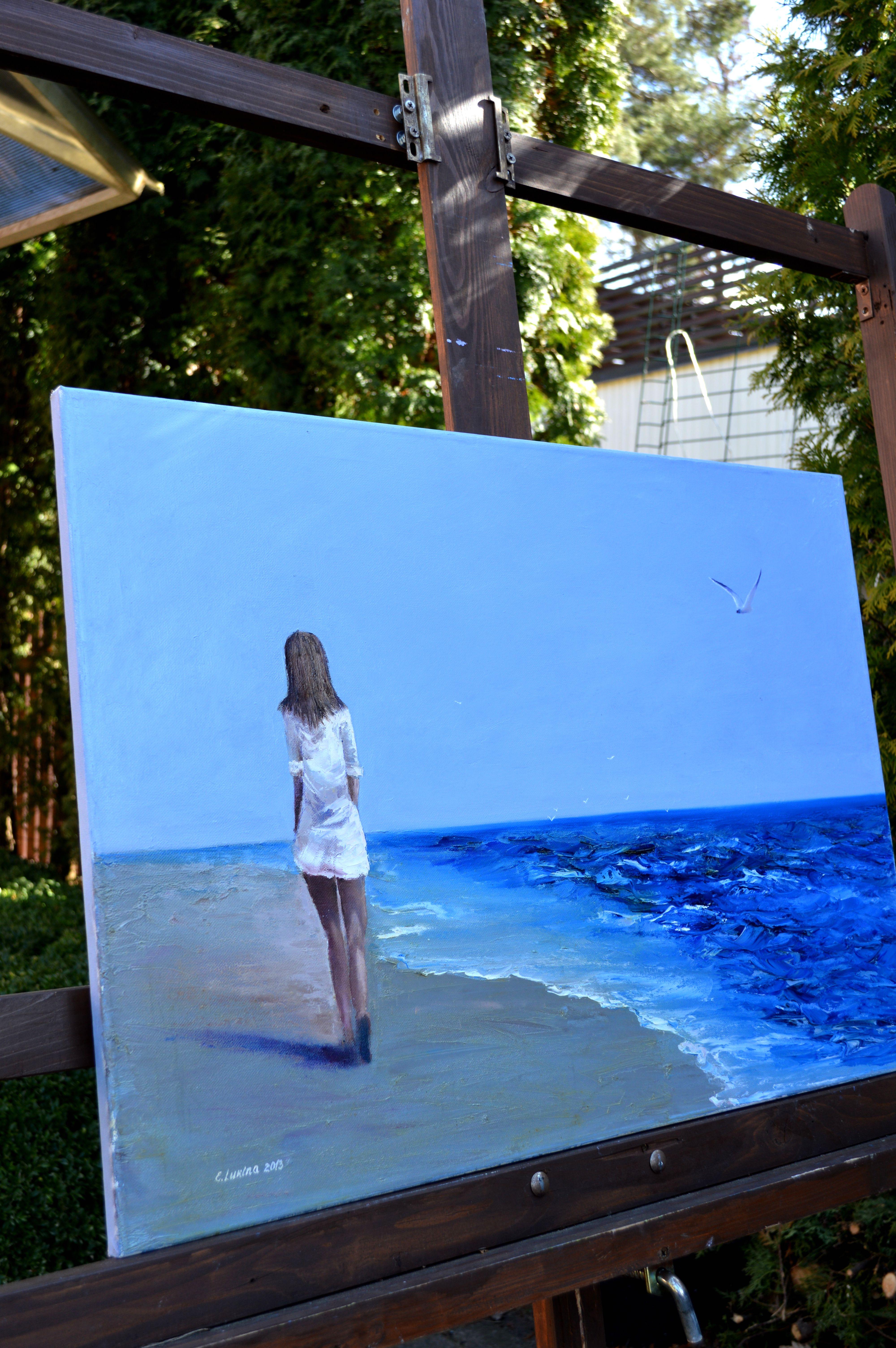 En este cuadro, intenté captar la esencia serena y reflexiva de un paseo solitario por la costa. Utilizando pinceladas expresivas y azules vibrantes, represento la interacción dinámica entre el mar y el cielo, ilustrando una sensación de libertad y