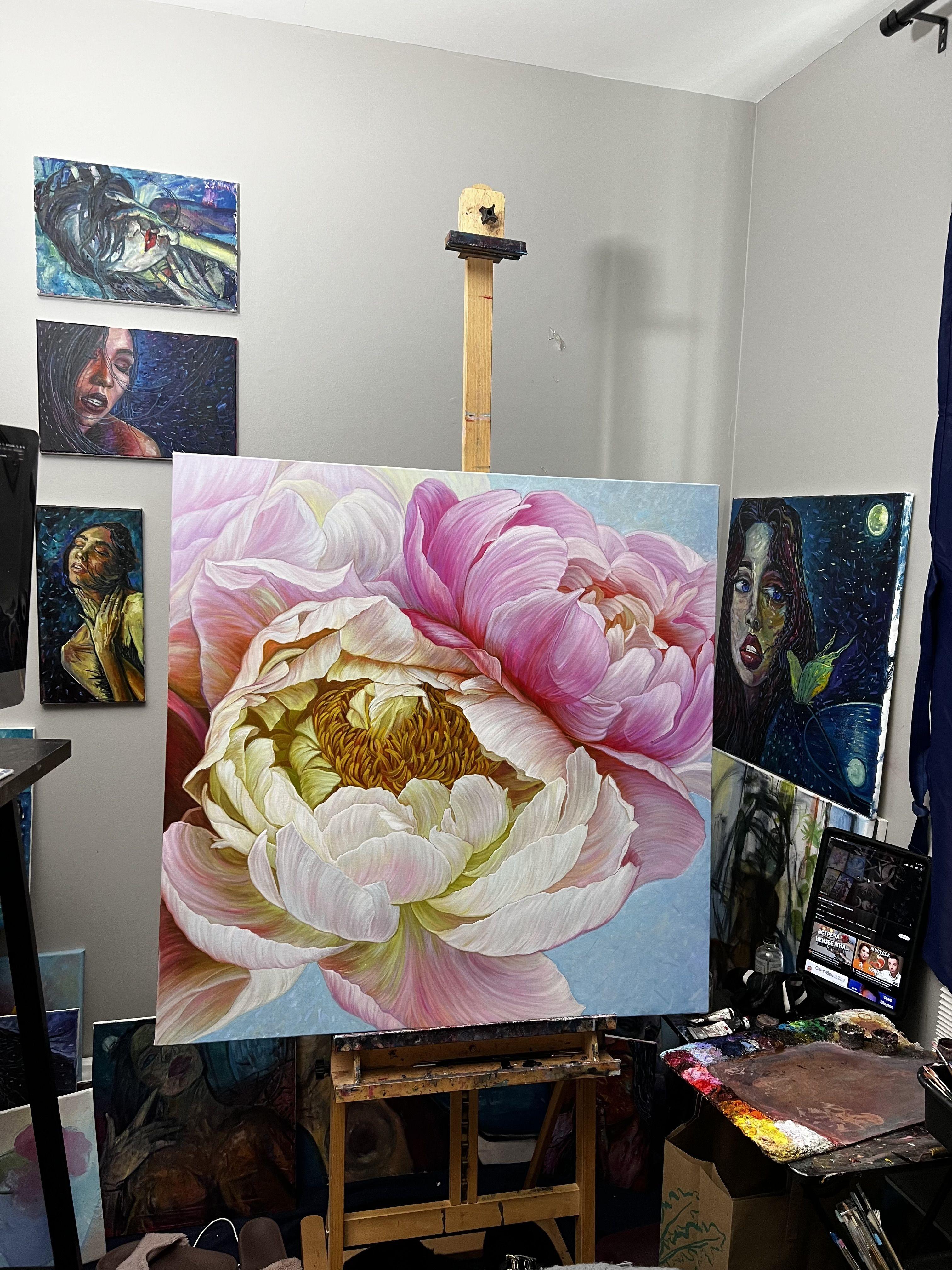 A pair of peonies in a delicate color, Painting, Oil on Canvas For Sale 1