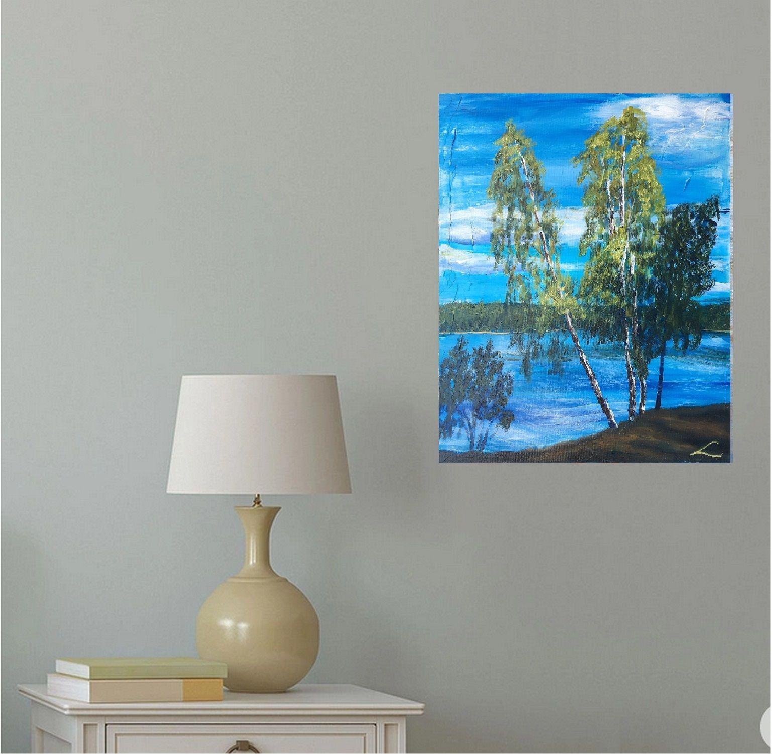 Dans une peinture de paysage à couper le souffle, un cadre serein prend vie grâce à une représentation exquise de bouleaux vibrants sur fond de lac tranquille. Le pinceau méticuleux de l'artiste capture l'essence de la beauté de la nature, évoquant