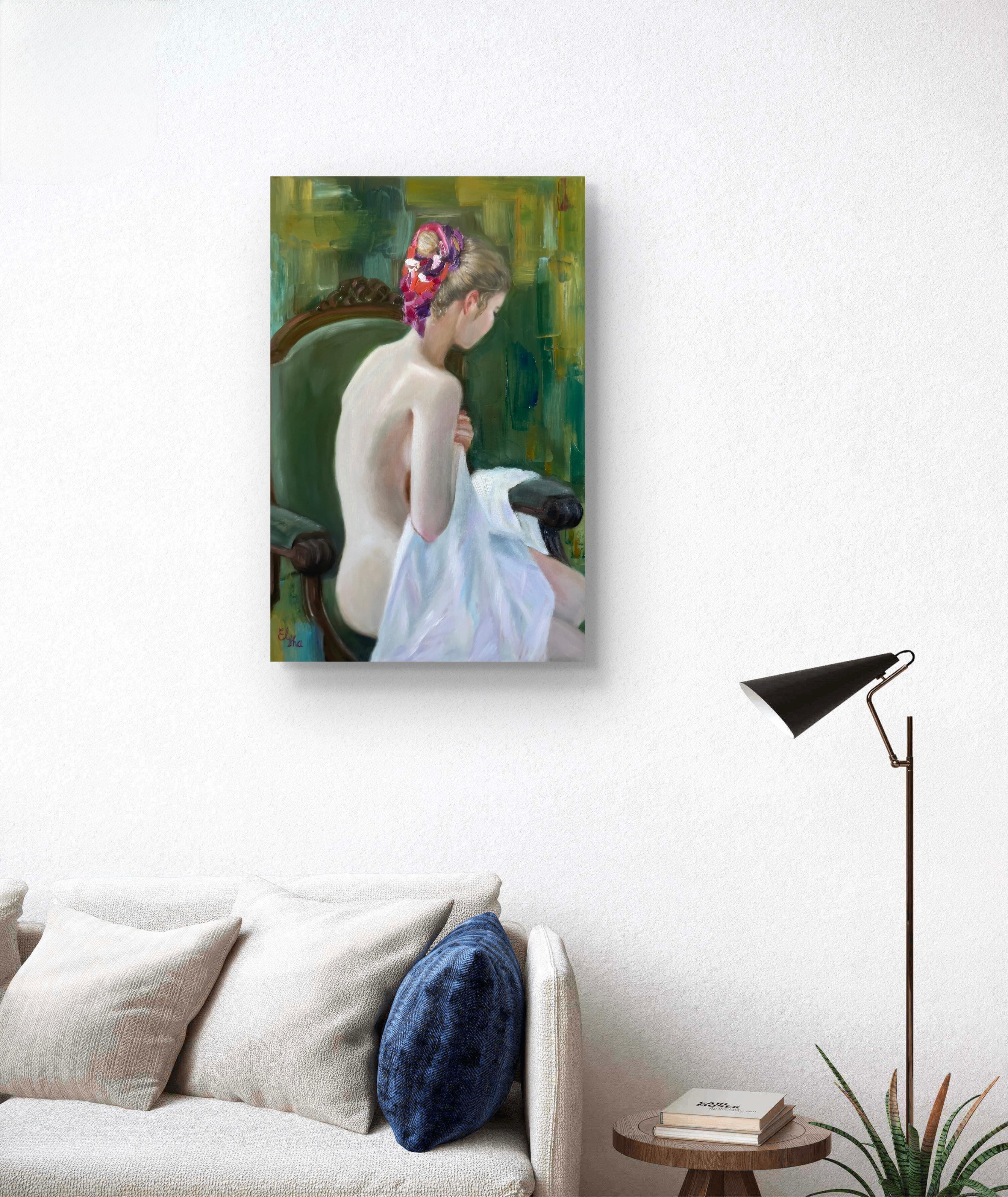 La ragazza nella stanza di smeraldo - Figurative Painting Grigio di Elena Ushanova