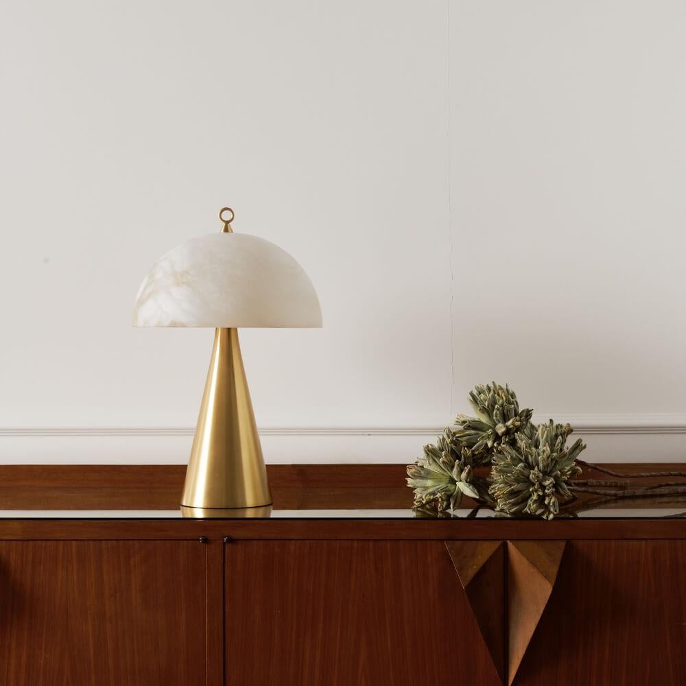 Italian Elegante lampada da tavolo italiana 