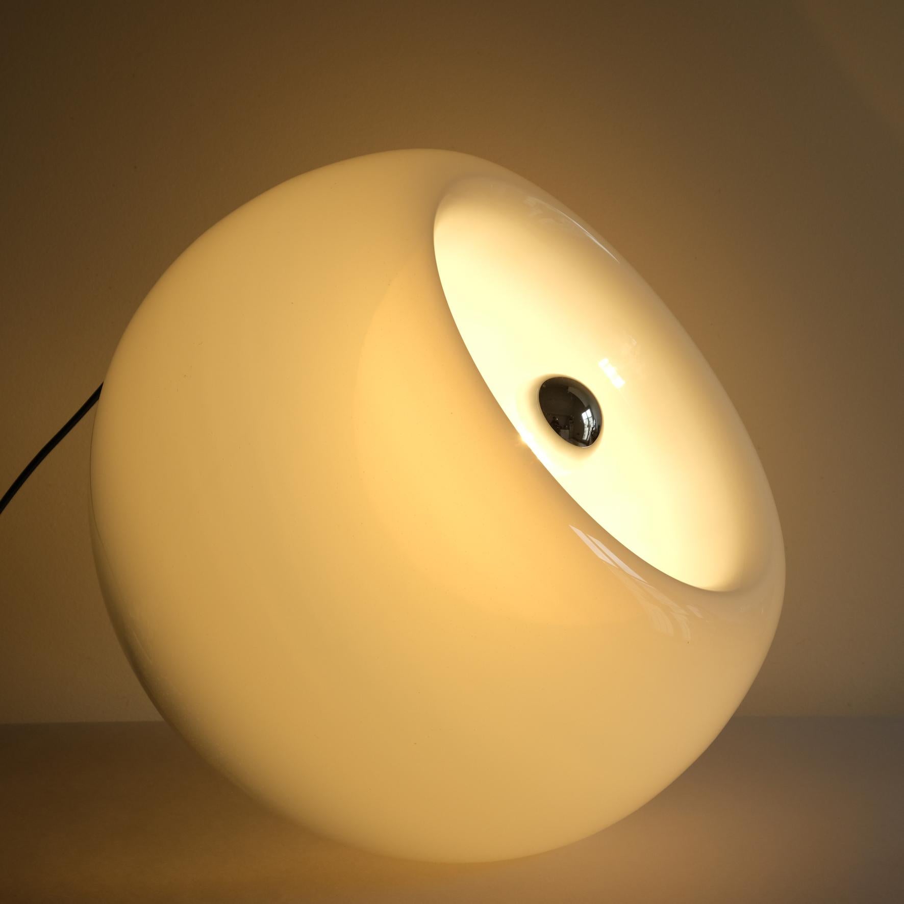 Eleonore Peduzzi-Riva, Vacuna, lampe de bureau en verre, Artemide, années 1960 2