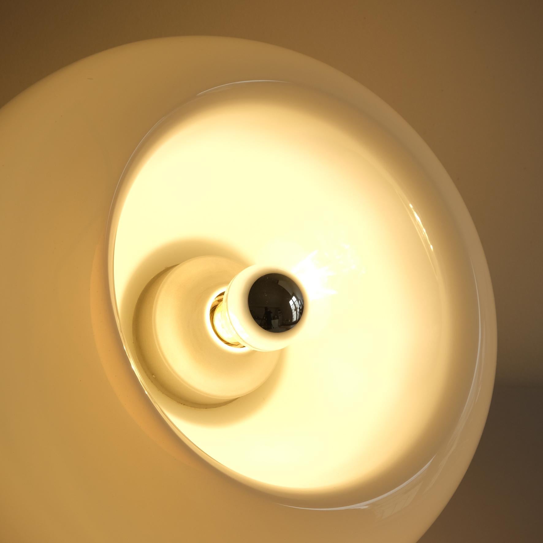Eleonore Peduzzi-Riva, Vacuna, Table Lamp, Artemide, 1960s Vidrio en venta