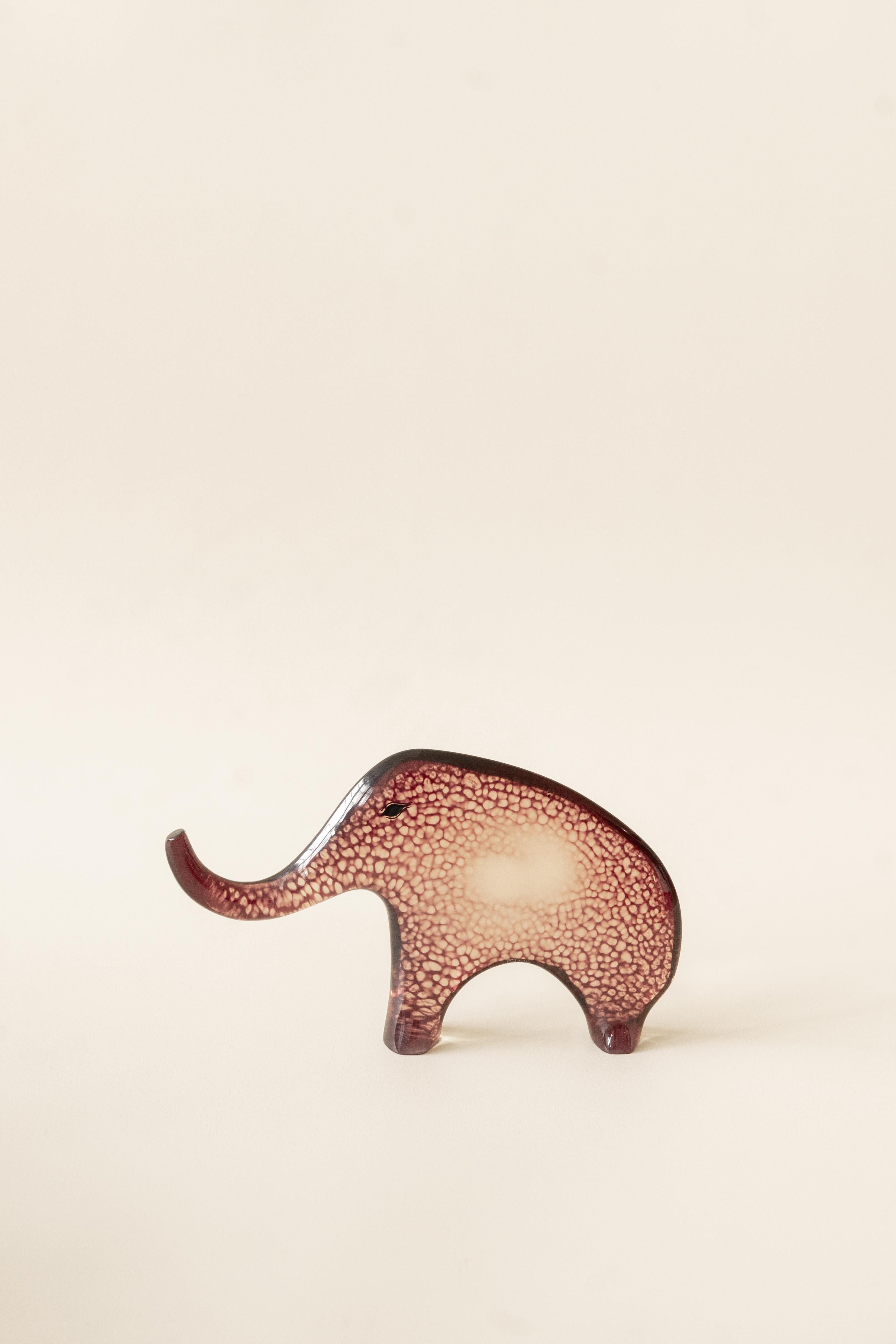 Questo pezzo è una delle sculture vintage da collezione in lucite di Abraham Palatnik (1928-2020), ispirate alla fauna brasiliana. Tutti realizzati in acrilico e pigmento. Era un artista e inventore noto come uno dei pionieri dell'arte cinetica e