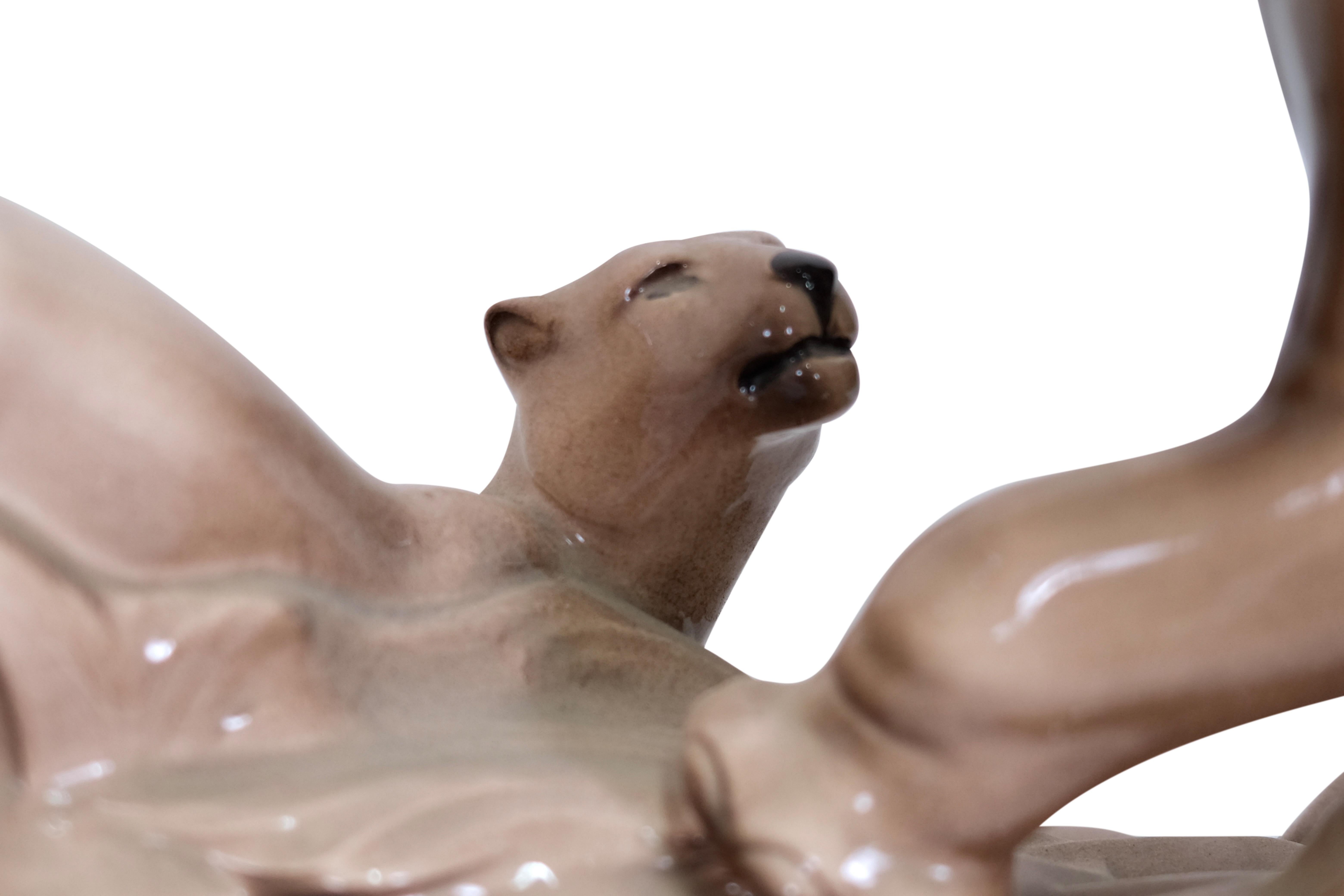 Große französische glasierte Keramik-Skulptur eines Elefanten und eines Panthers im Art déco-Stil im Angebot 1
