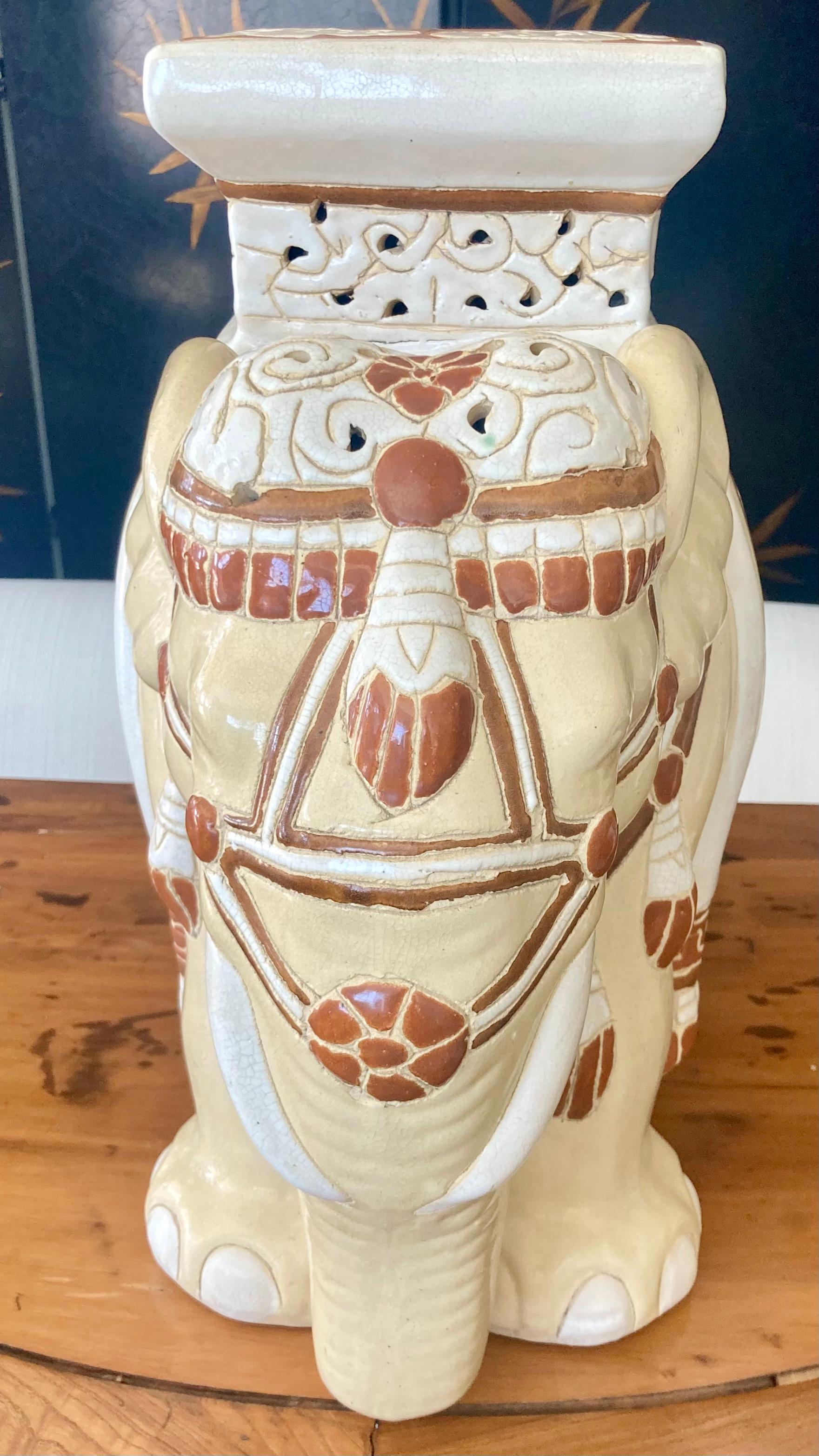 Late 20th Century Elephant Blanc and Tan Glazed Ceramic Garden Seat For Sale