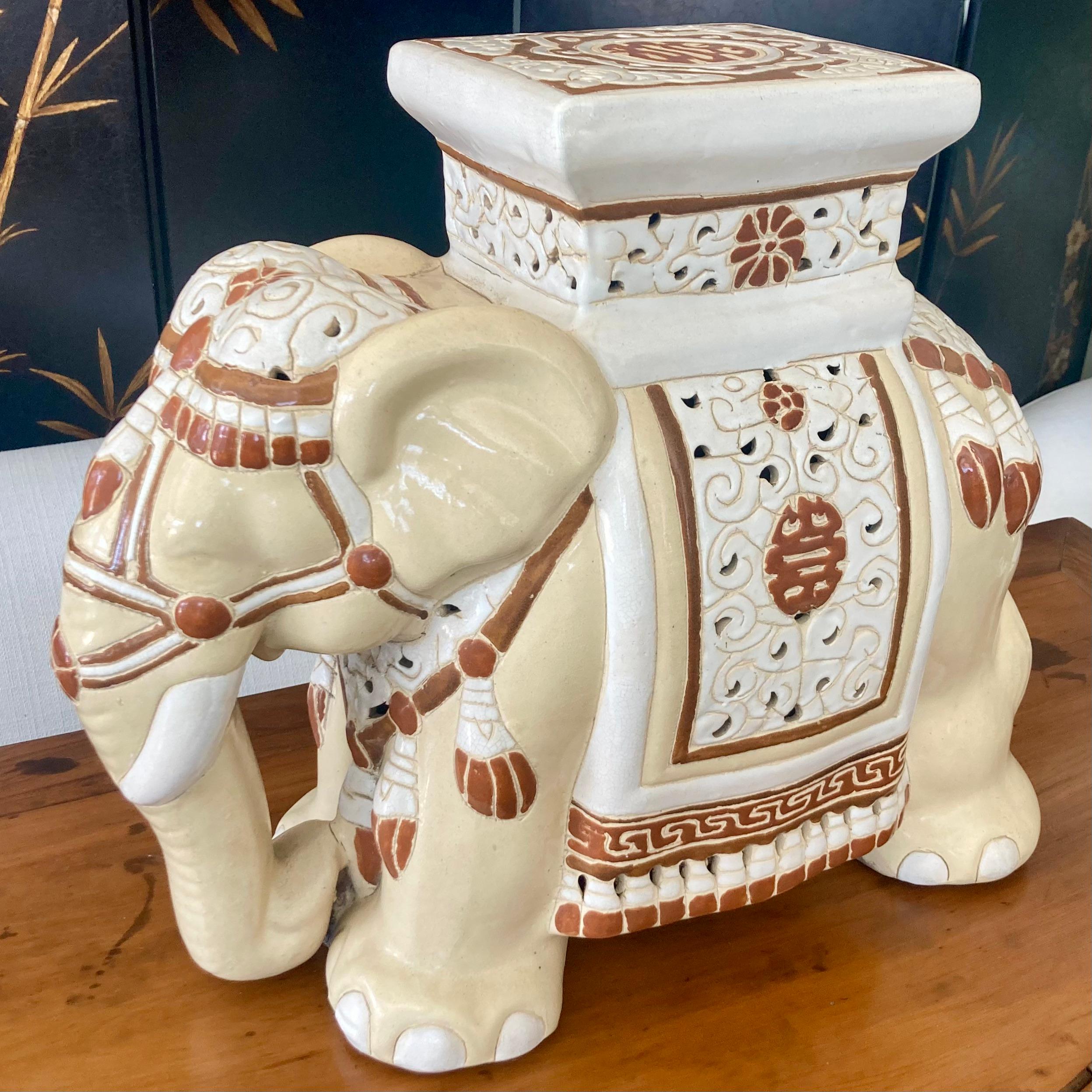 Elephant Blanc and Tan Glazed Ceramic Garden Seat For Sale 3