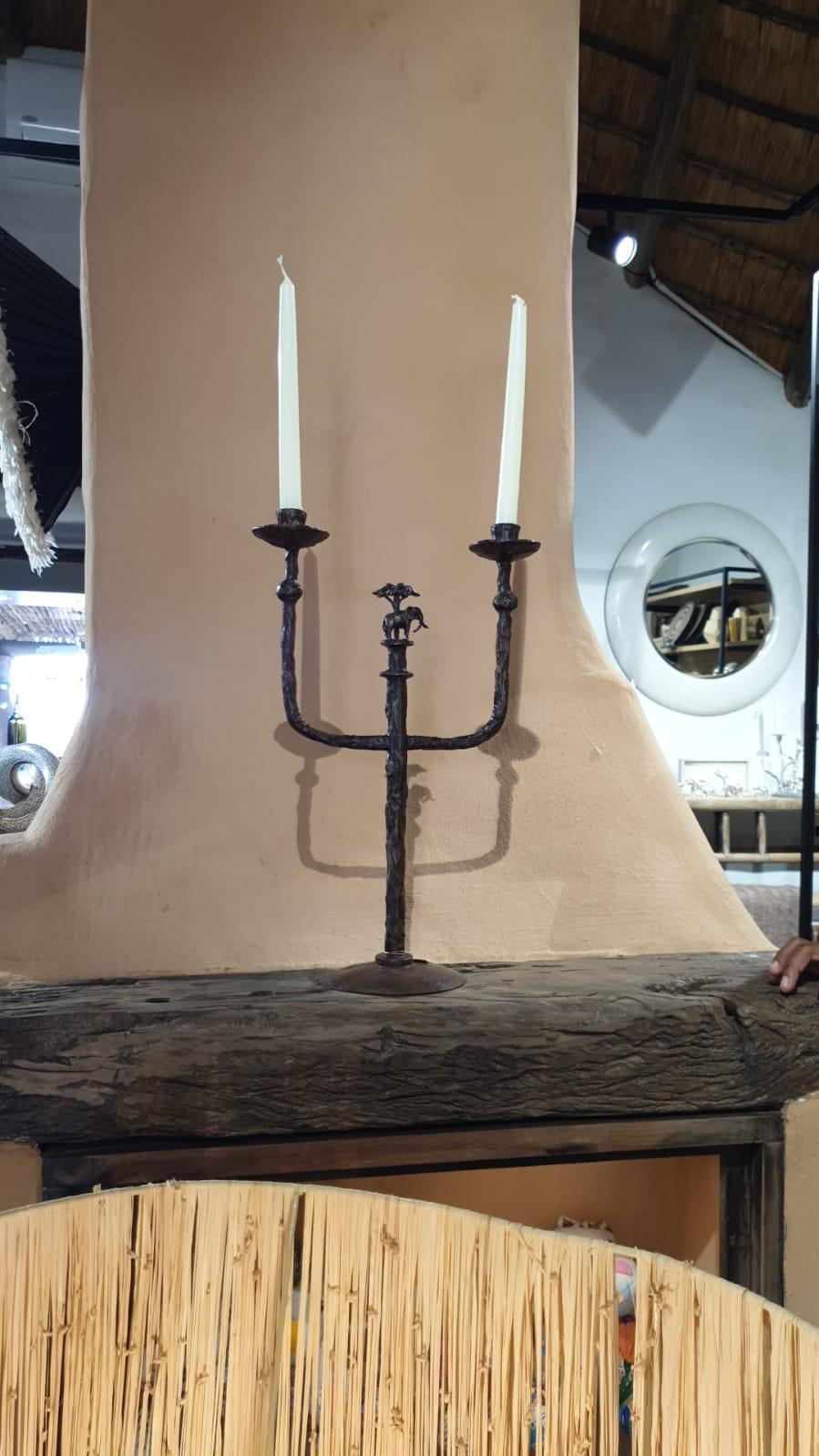 Elefanten-Kerzenleuchter aus Bronzeguss – handgefertigt (Rustikal) im Angebot
