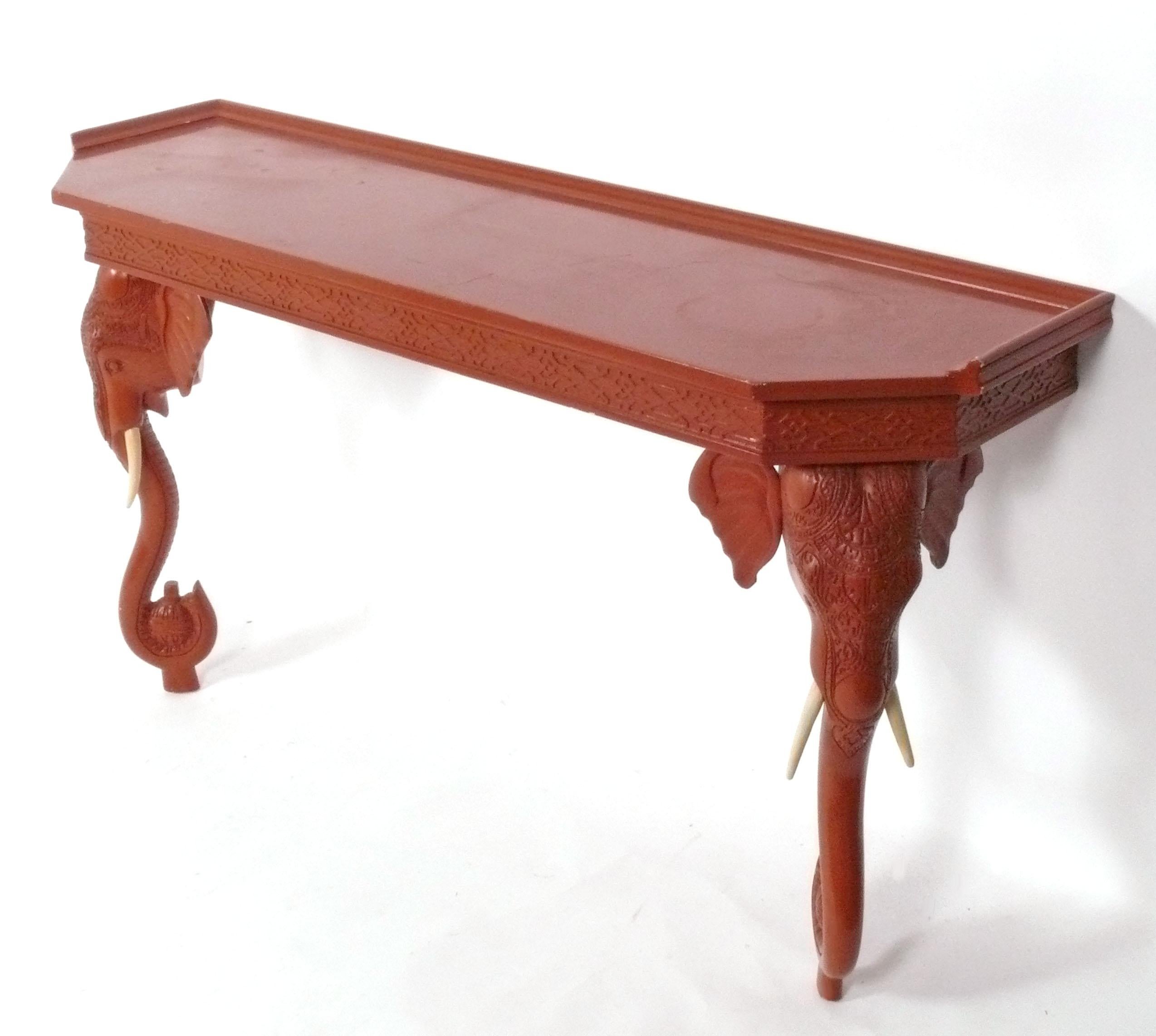 Tavolino Chic Elephant, attribuito a Gampel-Stoll, americano, anni '70 circa. Il prezzo indicato INCLUDE la rifinitura in un colore a tua scelta. Basta comunicarci il tuo colore di vernice preferito, il produttore e il numero di codice e noi