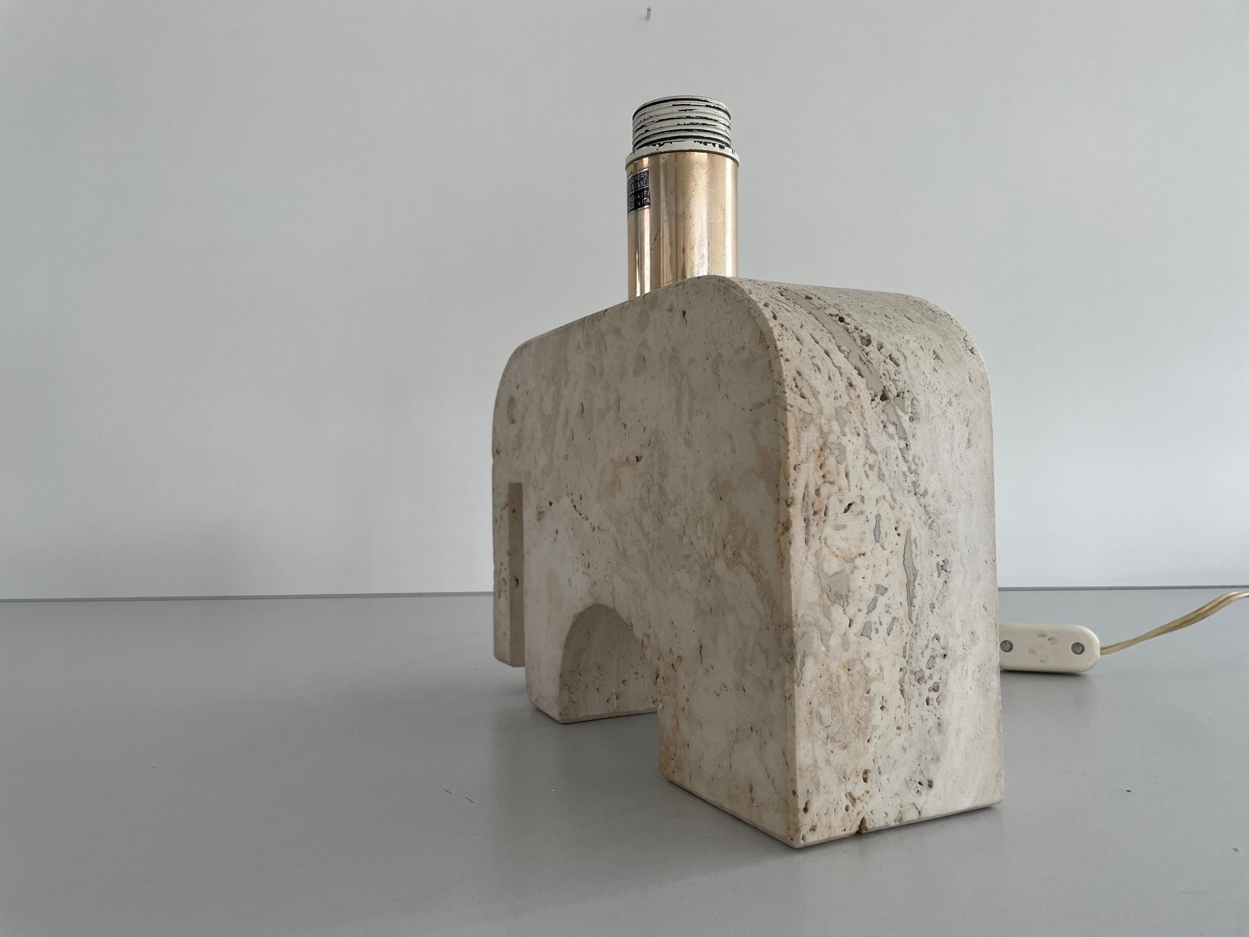 Travertin-Tischlampe im Elefantendesign von Fratelli Mannelli, Italien, 1970er Jahre (Italienisch) im Angebot