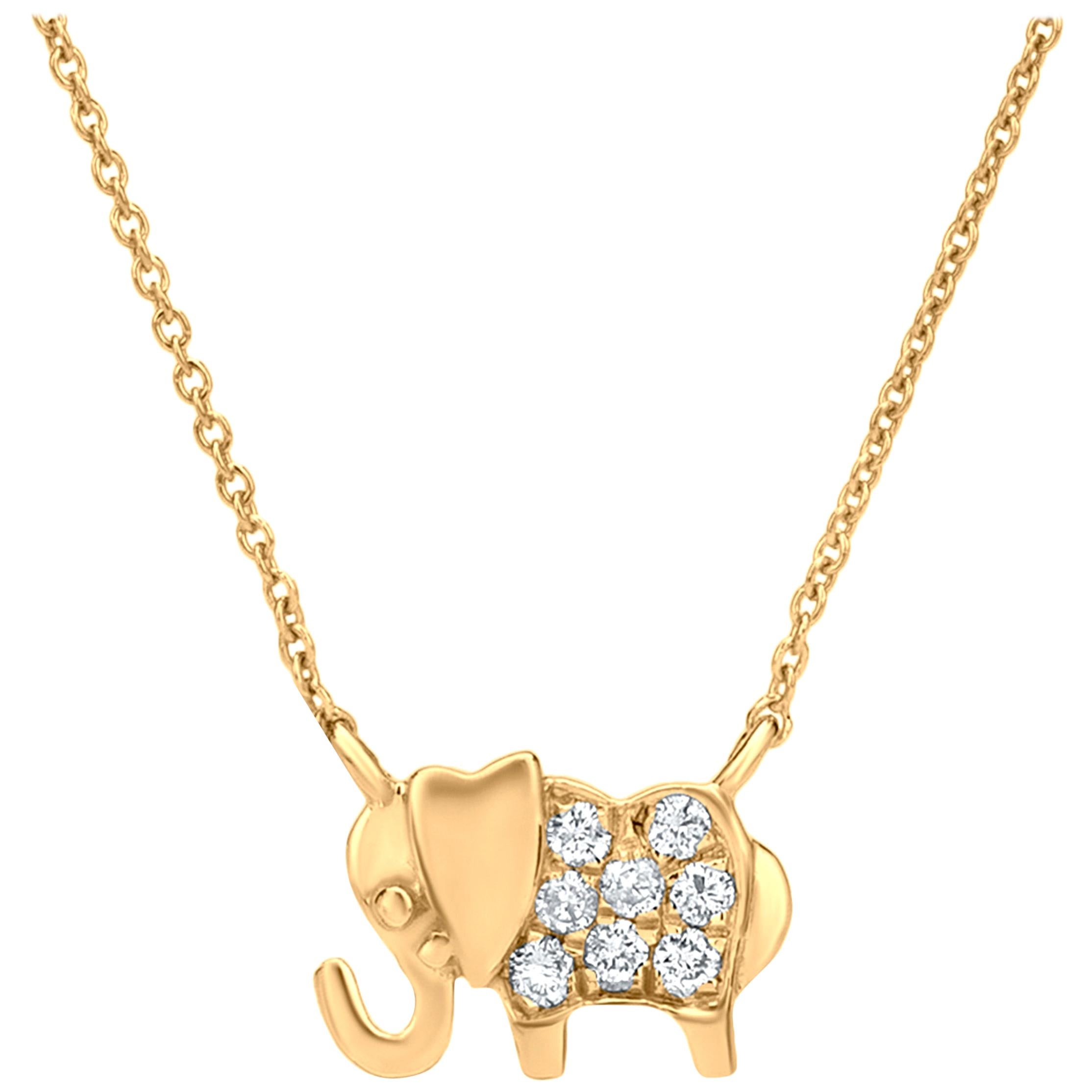 Luxle Cluster Diamond Pendant Necklace in 18K Yellow Gold For Sale at 1stDibs