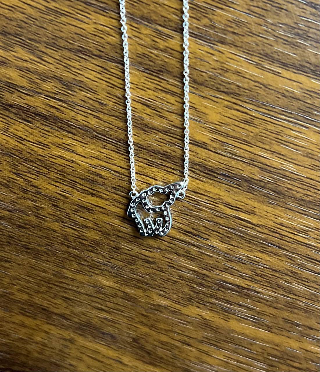 Elephant Diamonds Halo Set Motif Collana con catena in oro bianco 18 carati in vendita 2