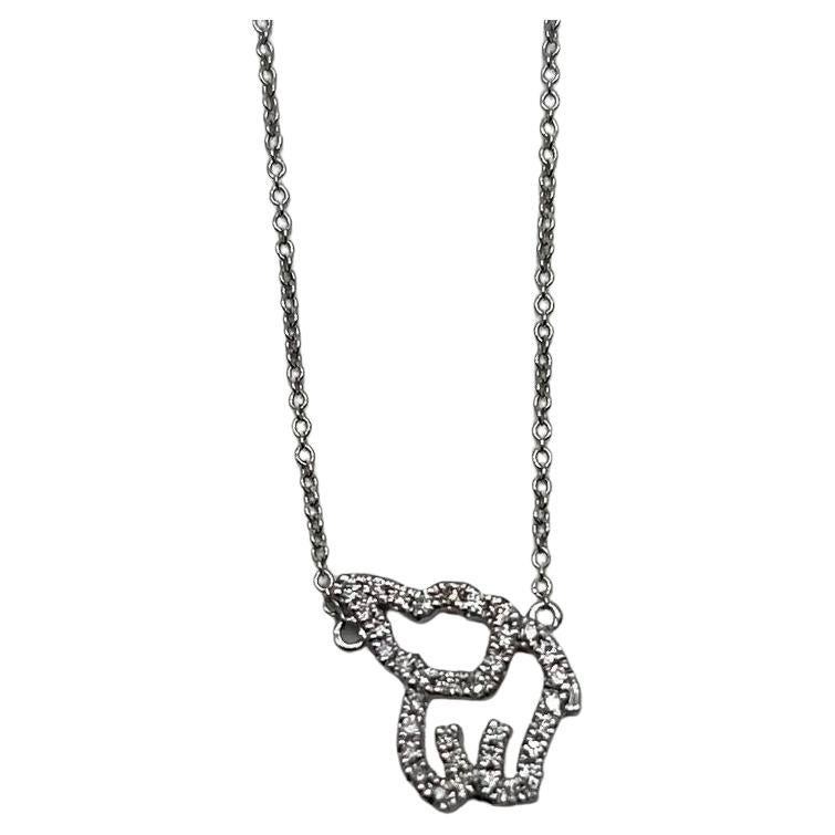 Collar de cadena con colgante de oro blanco de 18 quilates con motivo de halo de diamantes en forma de elefante