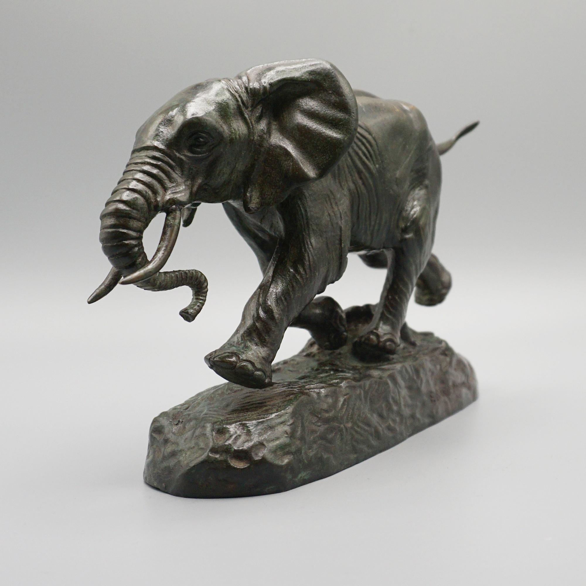 Sculpture en bronze de la fin du XIXe siècle d'Antoine-Louis Barye 'Elephant Du Senegal'. en vente 1