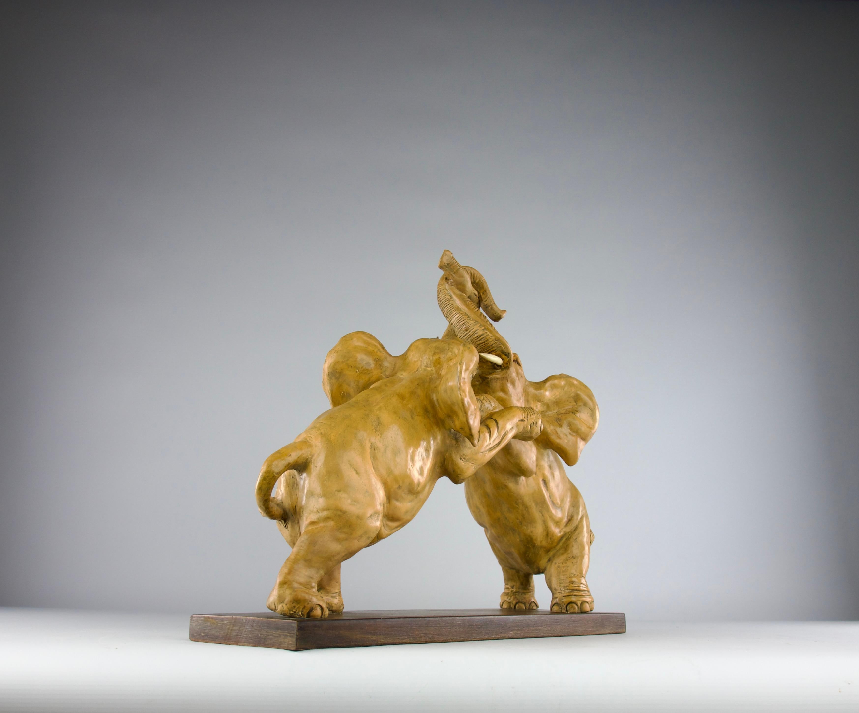 Elephant Fight, Patinated Earthenware Sculpture, France 1800s In Good Condition For Sale In PARIS, FR