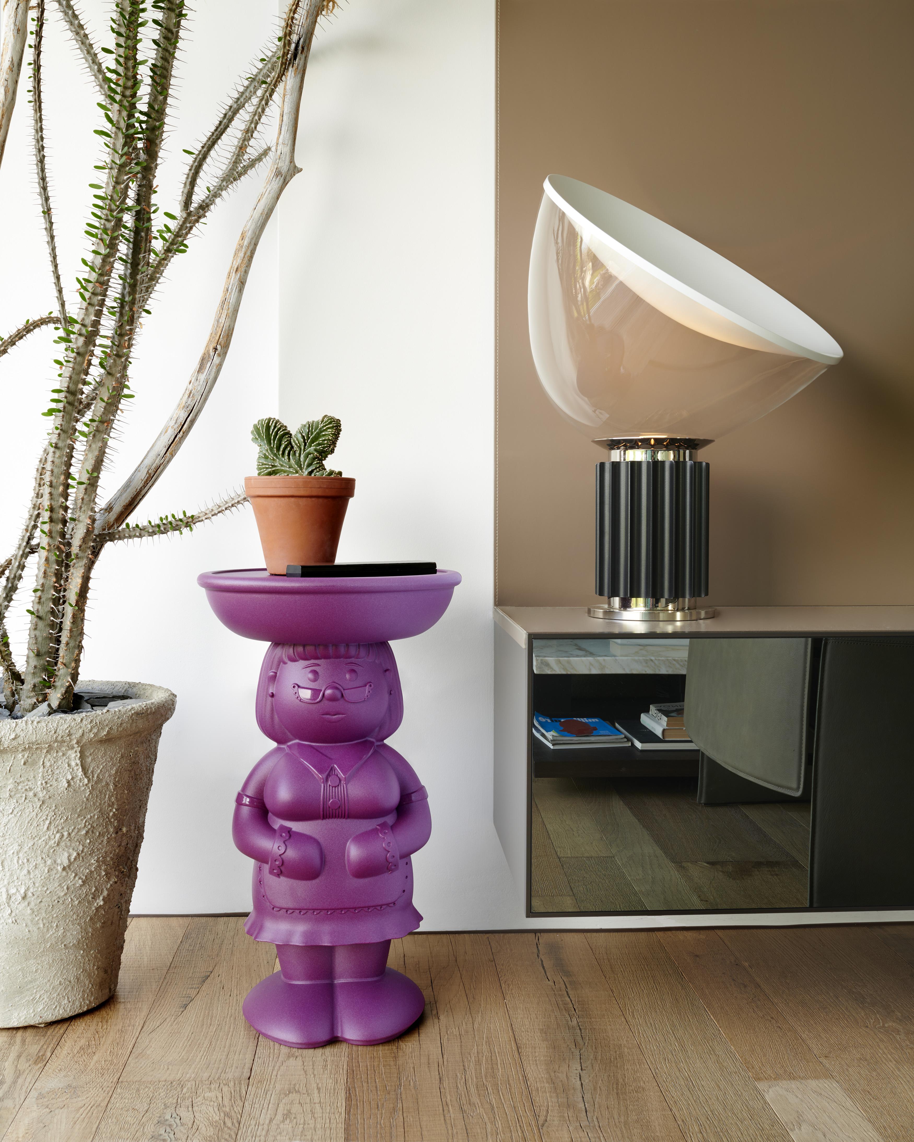 Elefantengrauer Amanda Beistelltisch von Favaretto&Partners
Abmessungen: T 36 x B 36 x H 60 cm.
MATERIALEN: Polyethylen.
Gewicht: 3,5 kg.

Ein abnehmbares Holztablett ist auf Anfrage erhältlich. Erhältlich in einer Standardversion und einer