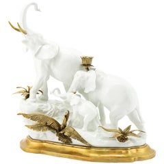 Bougeoir en porcelaine du groupe des éléphants