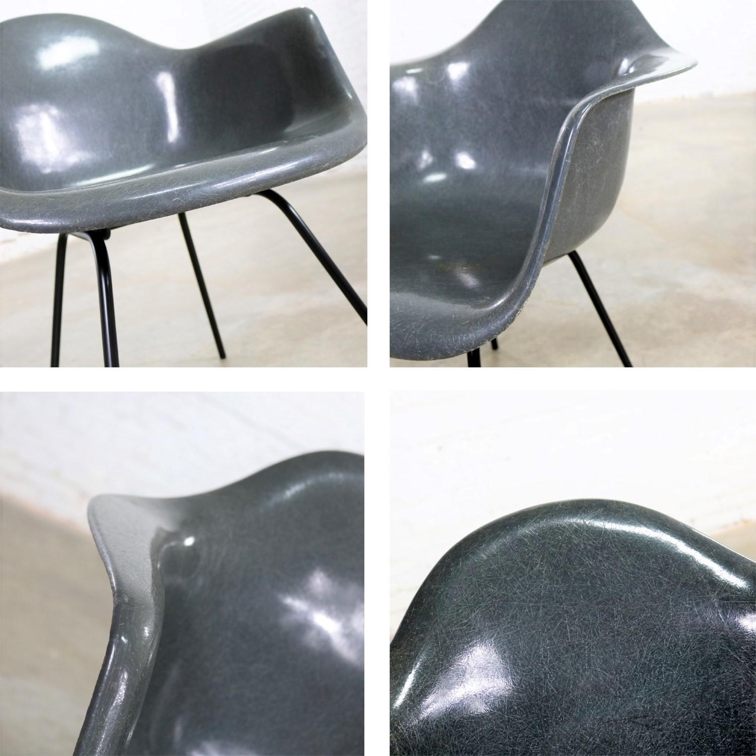 Elephant Hide Gray Eames Herman Miller Molded Fiberglass DAX Arm Shell Chair H B For Sale 6