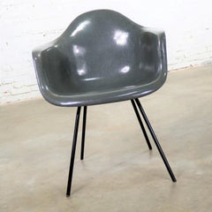 Elephant Hide Gray Eames Herman Miller Molded Fiberglass DAX Arm Shell Chair H B