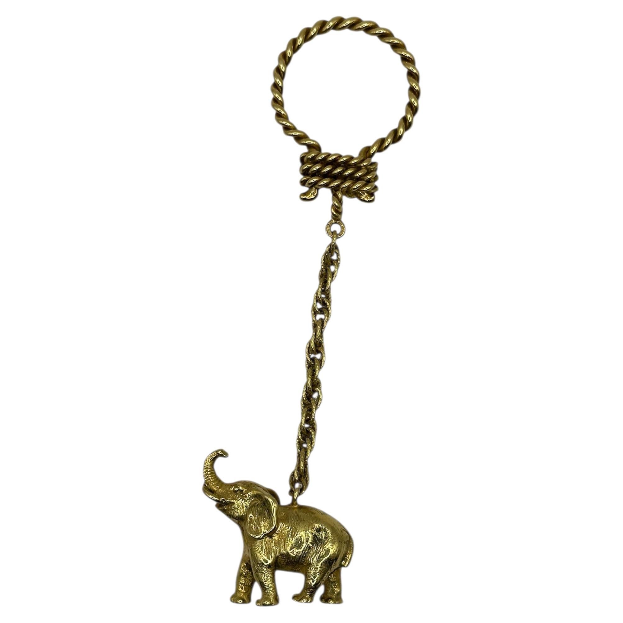 Porte-clés éléphant en or jaune 18 carats - Micheletto en vente
