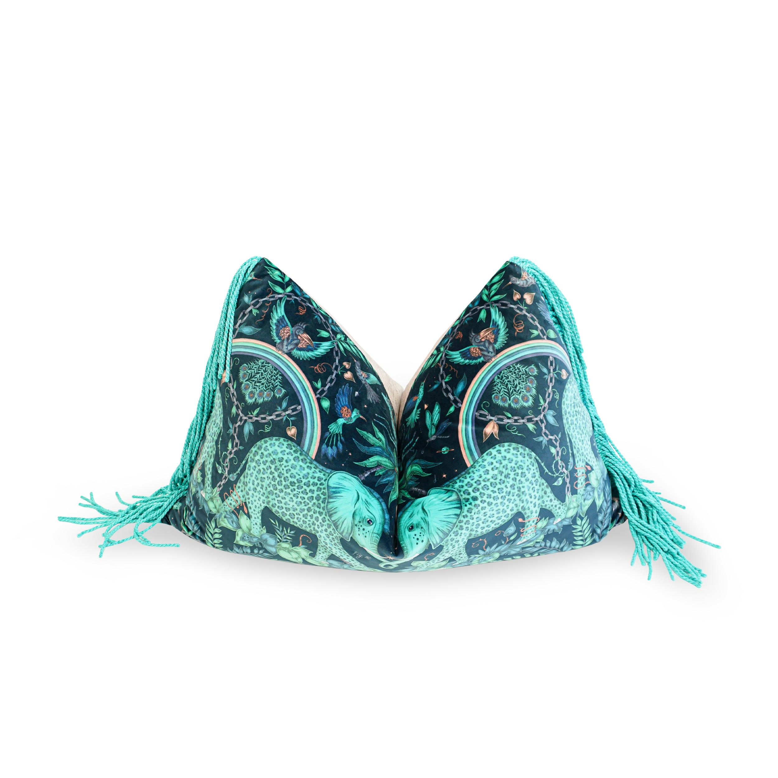 Moderno Cuscino Elephant Leopard Oversize in velluto con rifiniture in metallo in vendita