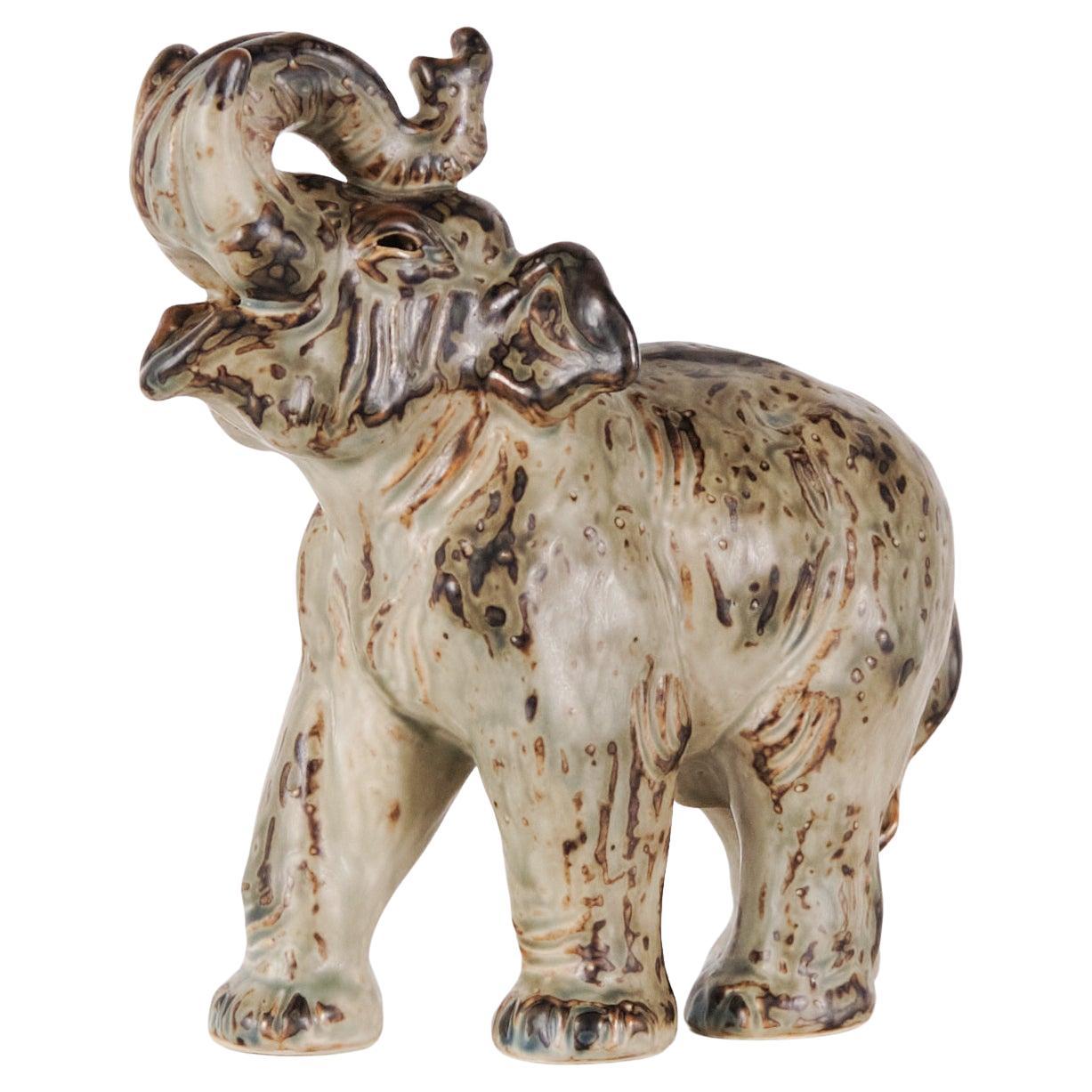 Elefante, modello 21517 di Knud Kyhn - Royal Copenhagen