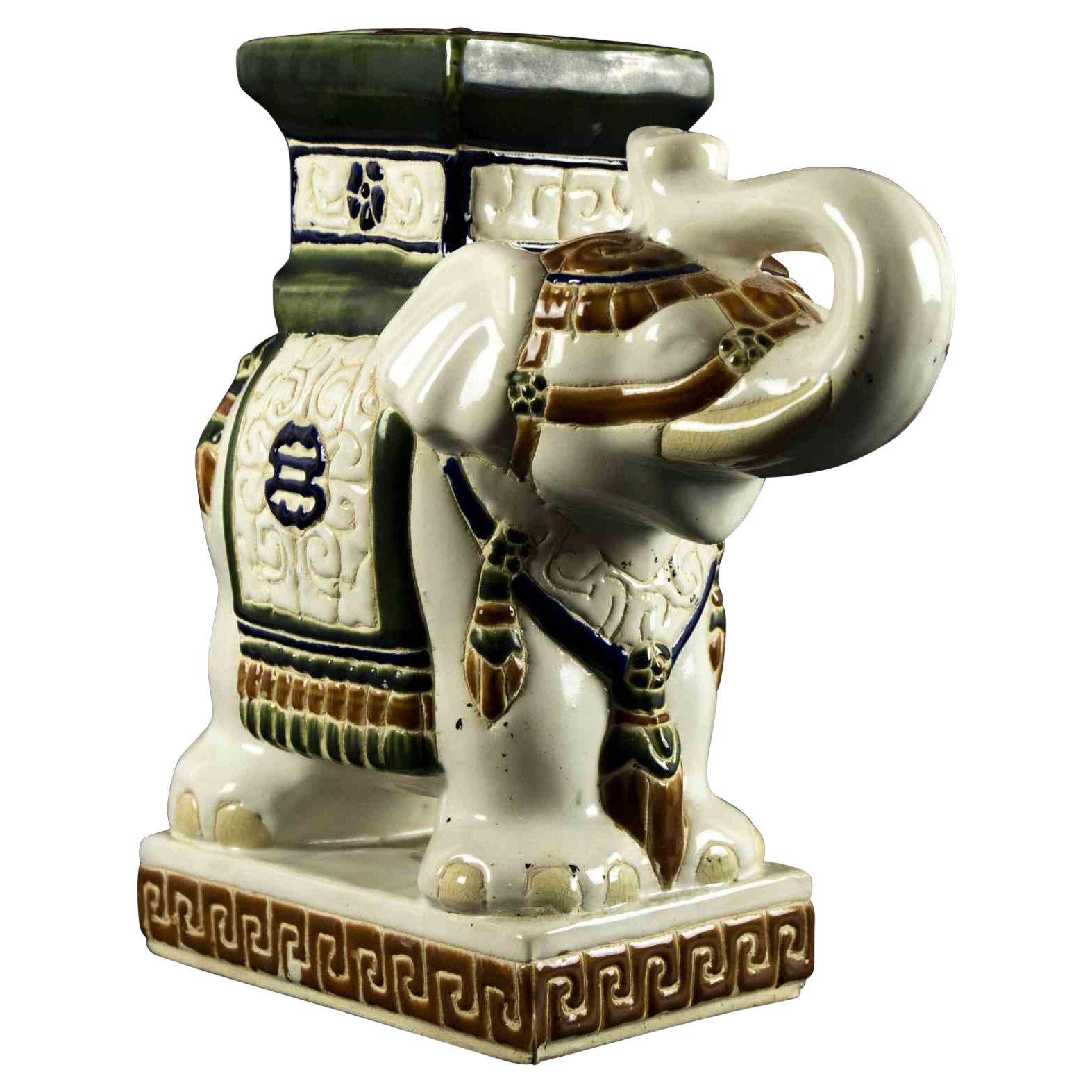 Éléphant de la bonne chance, sculpture en céramique vintage, années 1970