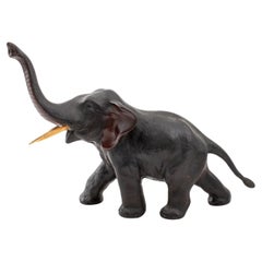 Sculpture d'éléphant en bronze patiné
