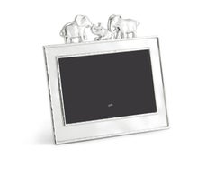 Cadre photo éléphant en métal argenté et émail, modèle de petite taille.