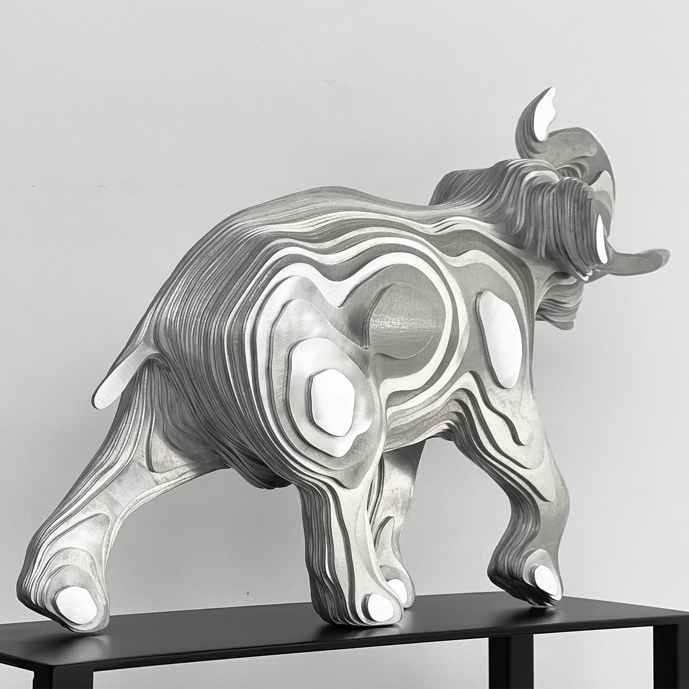 Polierte Elefanten-Skulptur (Aluminium) im Angebot