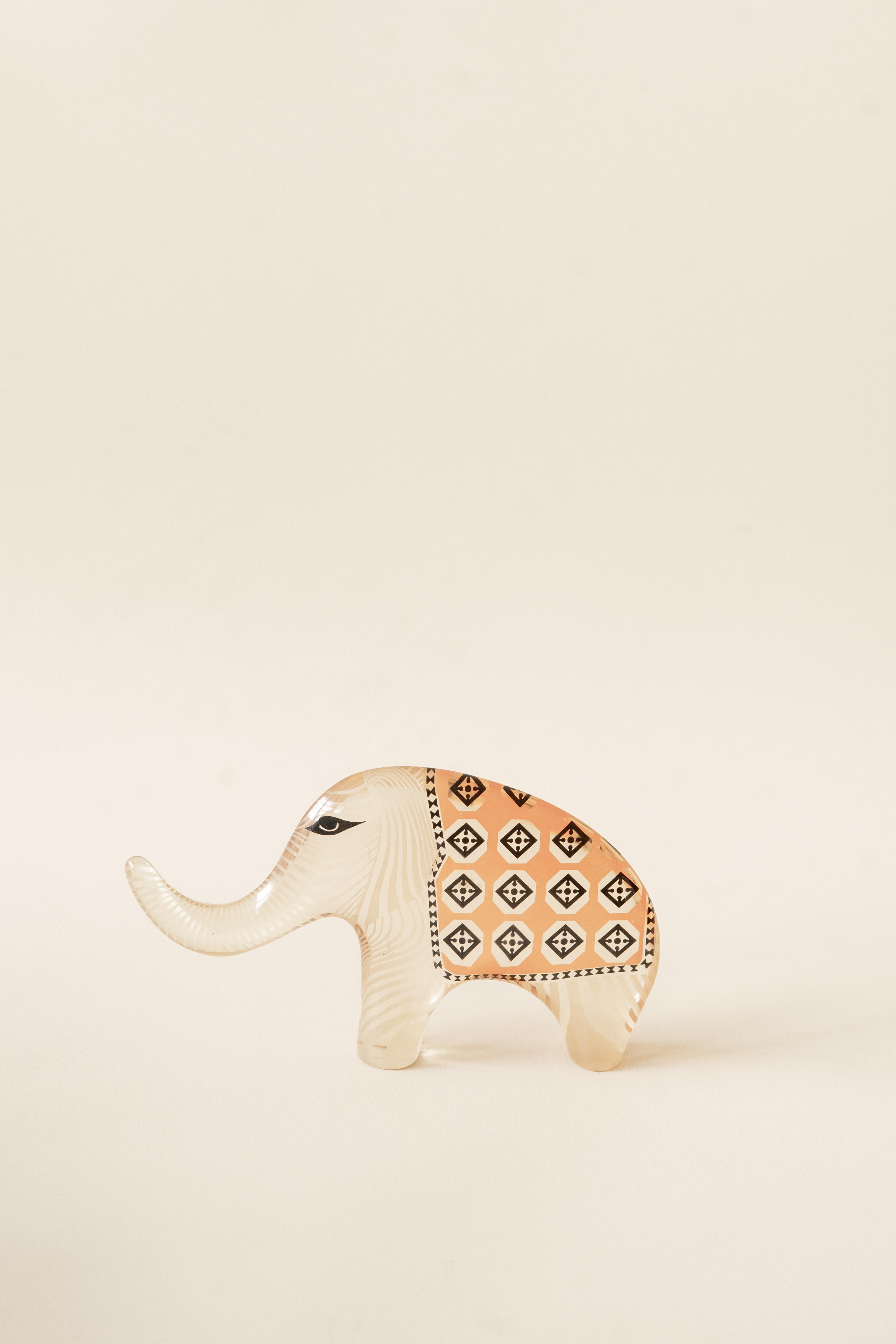 Questo pezzo è una delle sculture vintage da collezione in lucite di Abraham Palatnik (1928-2020), ispirate alla fauna brasiliana. Tutti realizzati in acrilico e pigmento. Era un artista e inventore noto come uno dei pionieri dell'arte cinetica e